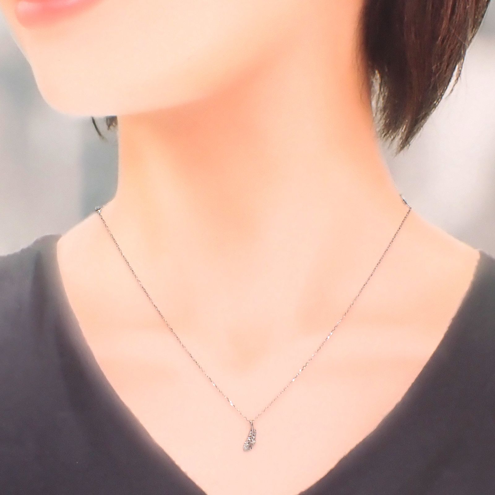 ◇K18WG Beata（ビィータ）◇フェザー [ラッキーチャーム/ペンダントトップ※チェーン別売り]