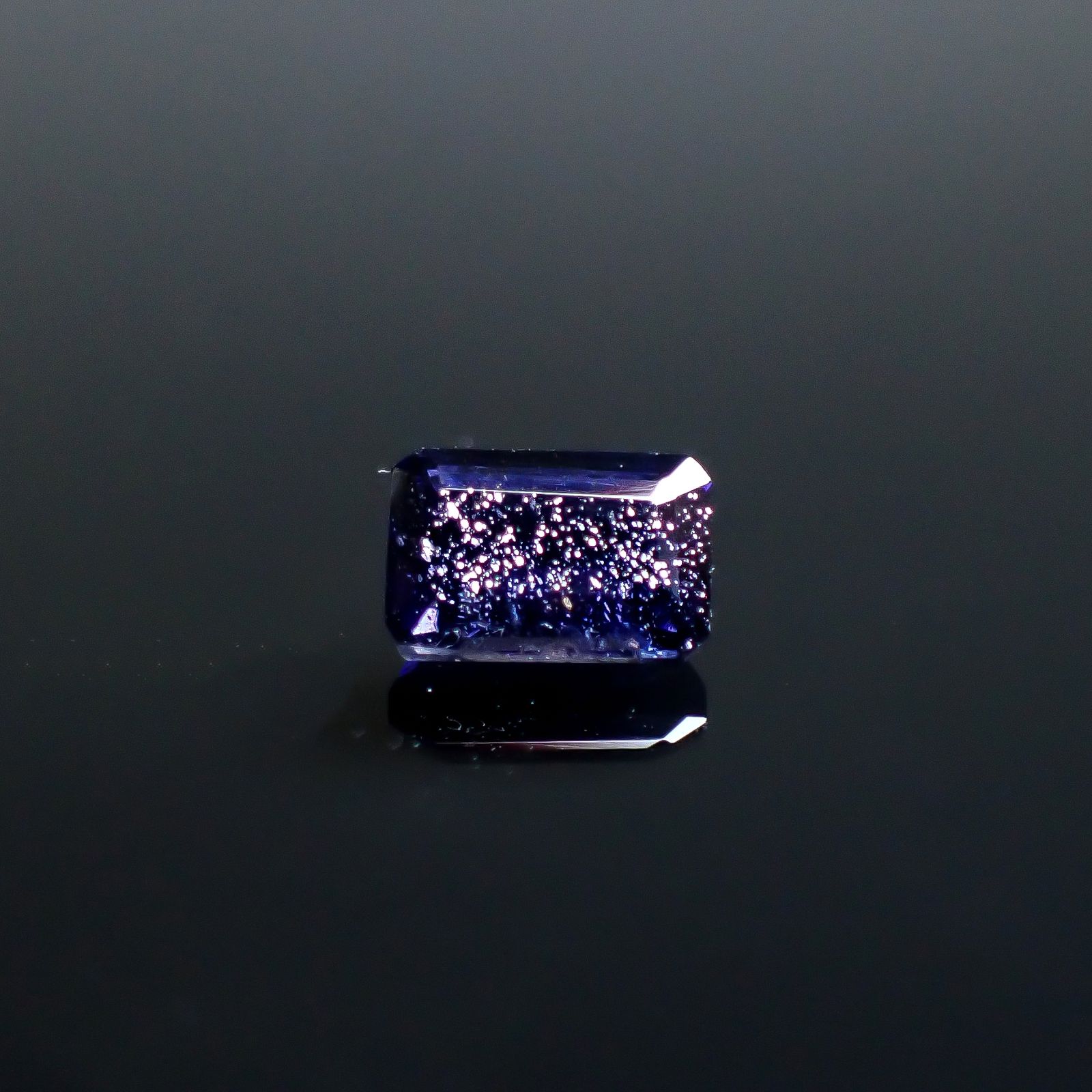 アイオライトサンストーン インド/ブラジル産 0.58ct [250530426]6x4mm前後