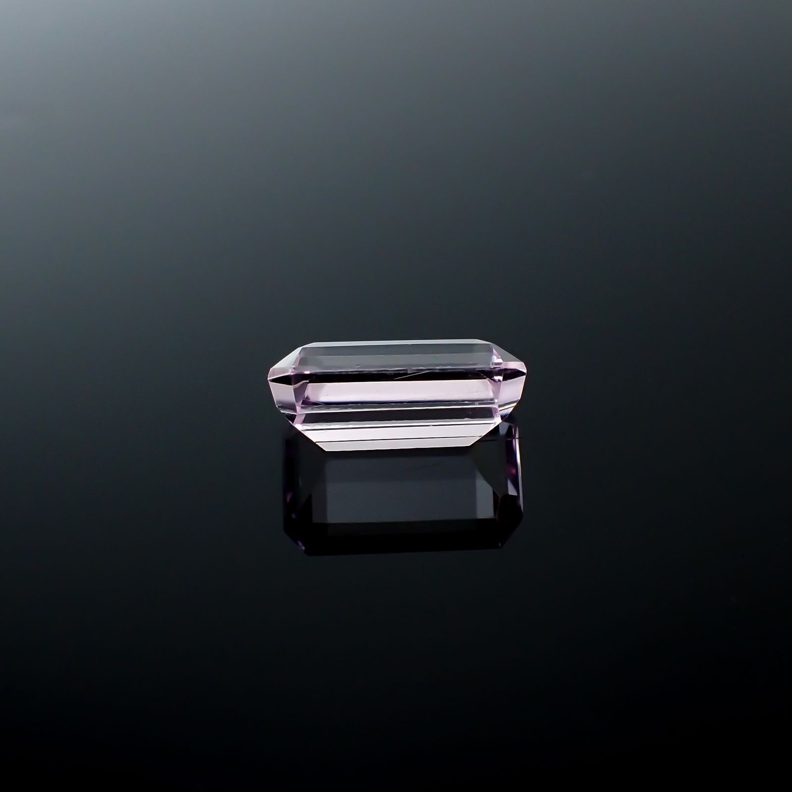 クンツァイト アフガニスタン産 3.43ct[231224710]10.9x7.2mm前後