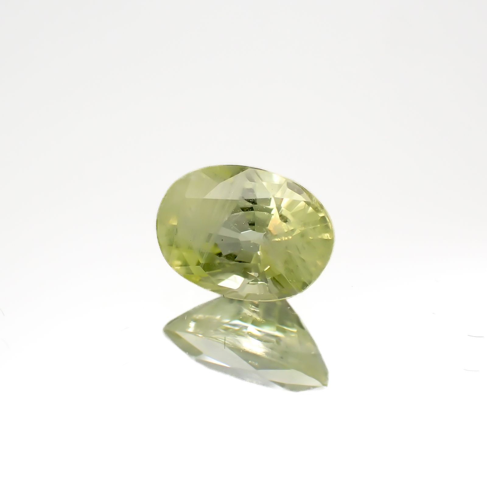 クリソベリル(宝石名クリソベリル)マダガスカル産 1.17ct 識別済[220817450]7.6x5.2mm前後
