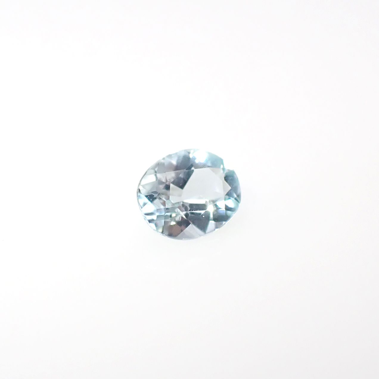 モンテブラサイト(宝石名モンテブラサイト)マダガスカル産 0.35ct 識別済[241229662]5.1x4.1mm前後