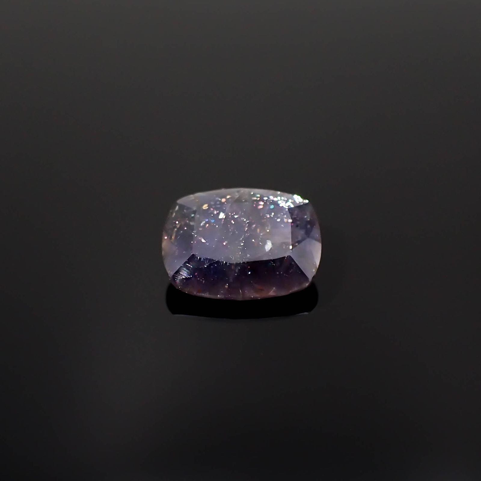 ブラッドショットアイオライト インド産 2.02ct[230321207]10.5x8.4mm前後
