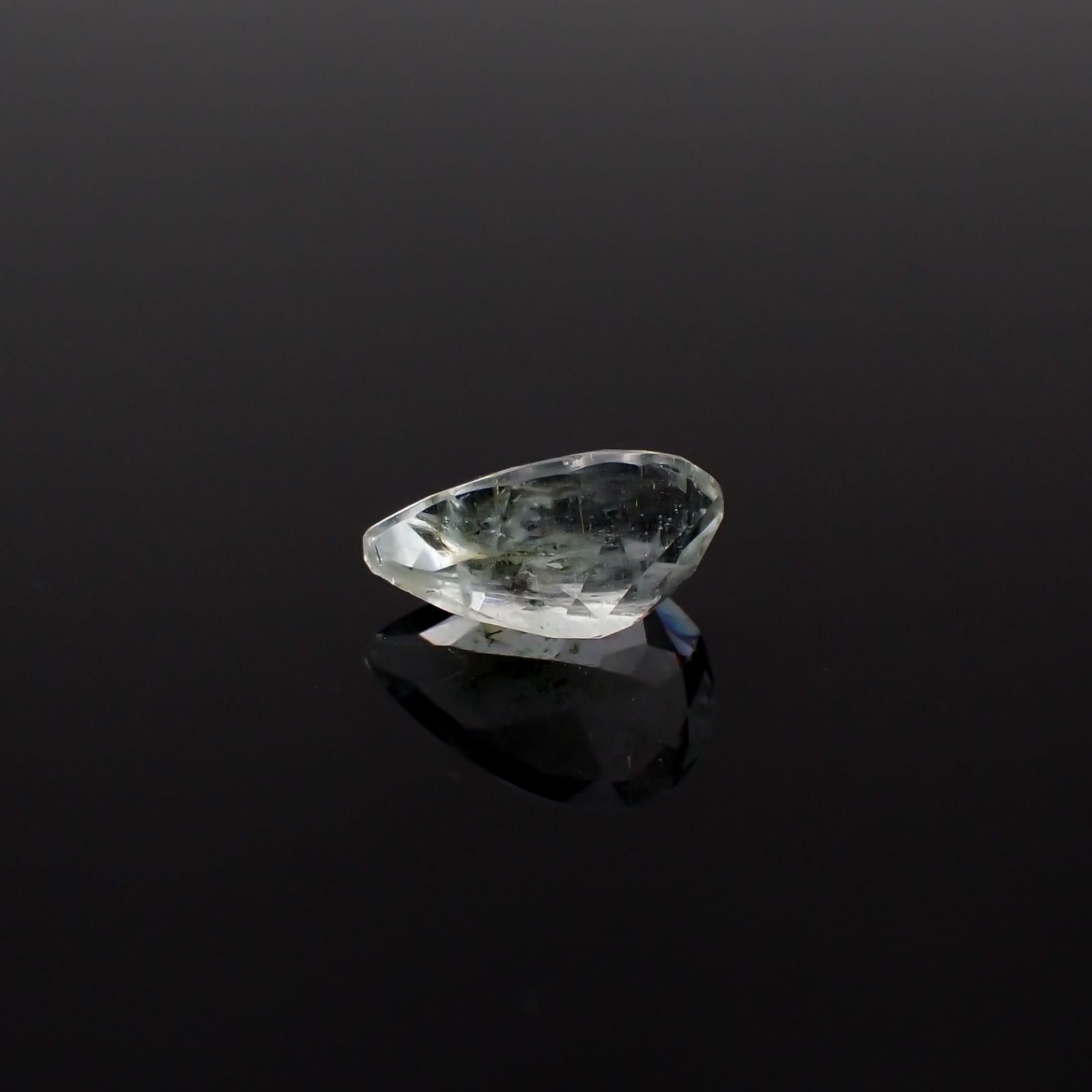 オーロラアクアマリン ブラジル産 1.32ct[231224675]9.4x6.3mm前後