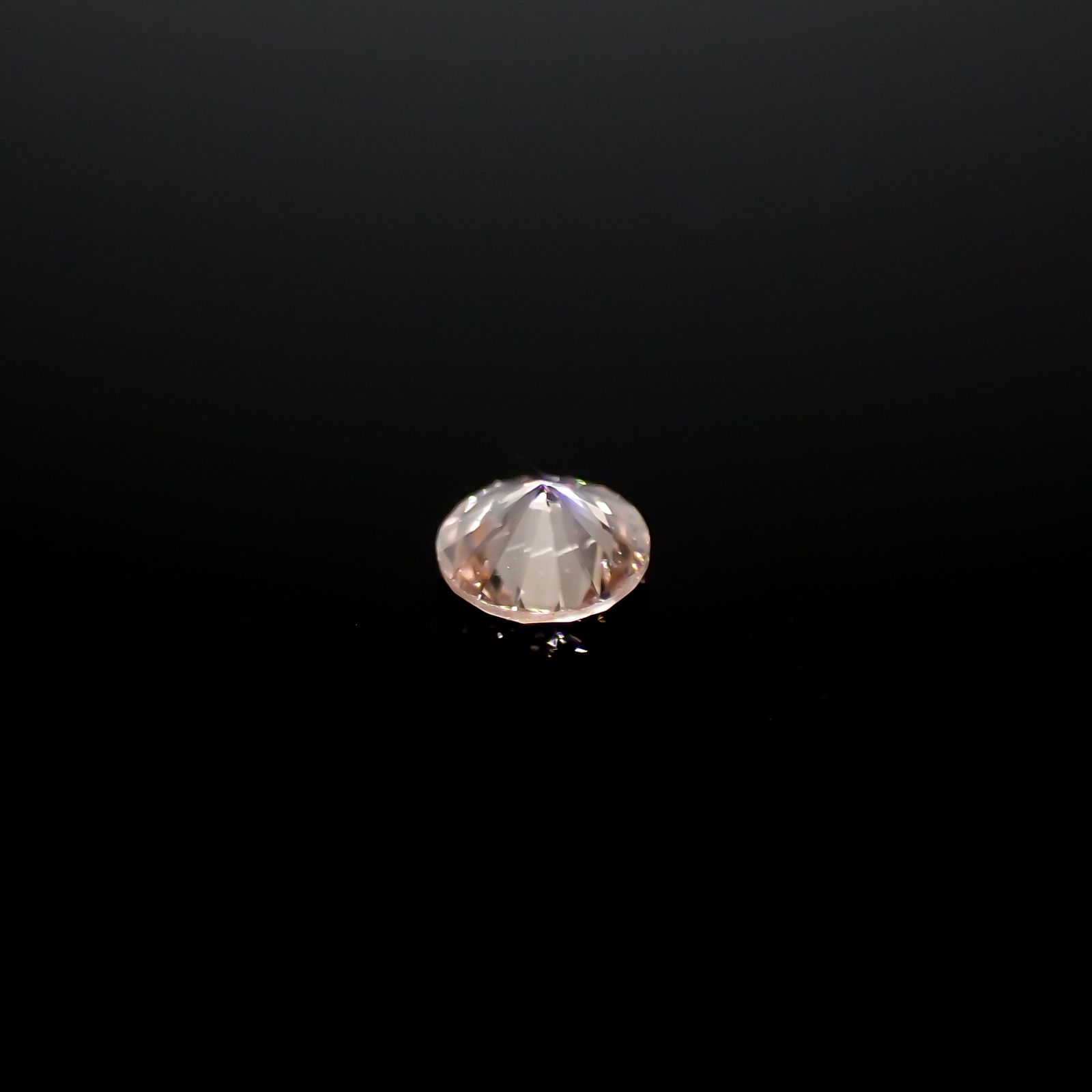 ピンクダイヤモンド(宝石名ダイアモンド SI-2/FANCY ORANGY PINK) 0.049ct ソ付(CGL)[240326639]2.38x2.43mm前後
