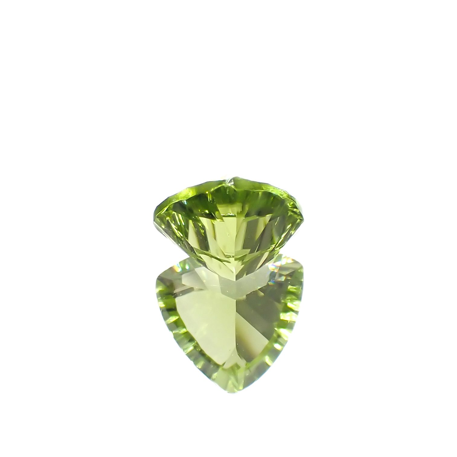 ◇コンケーブカット◇ペリドット 中国産 1.20ct[230622290]7x6.7mm前後