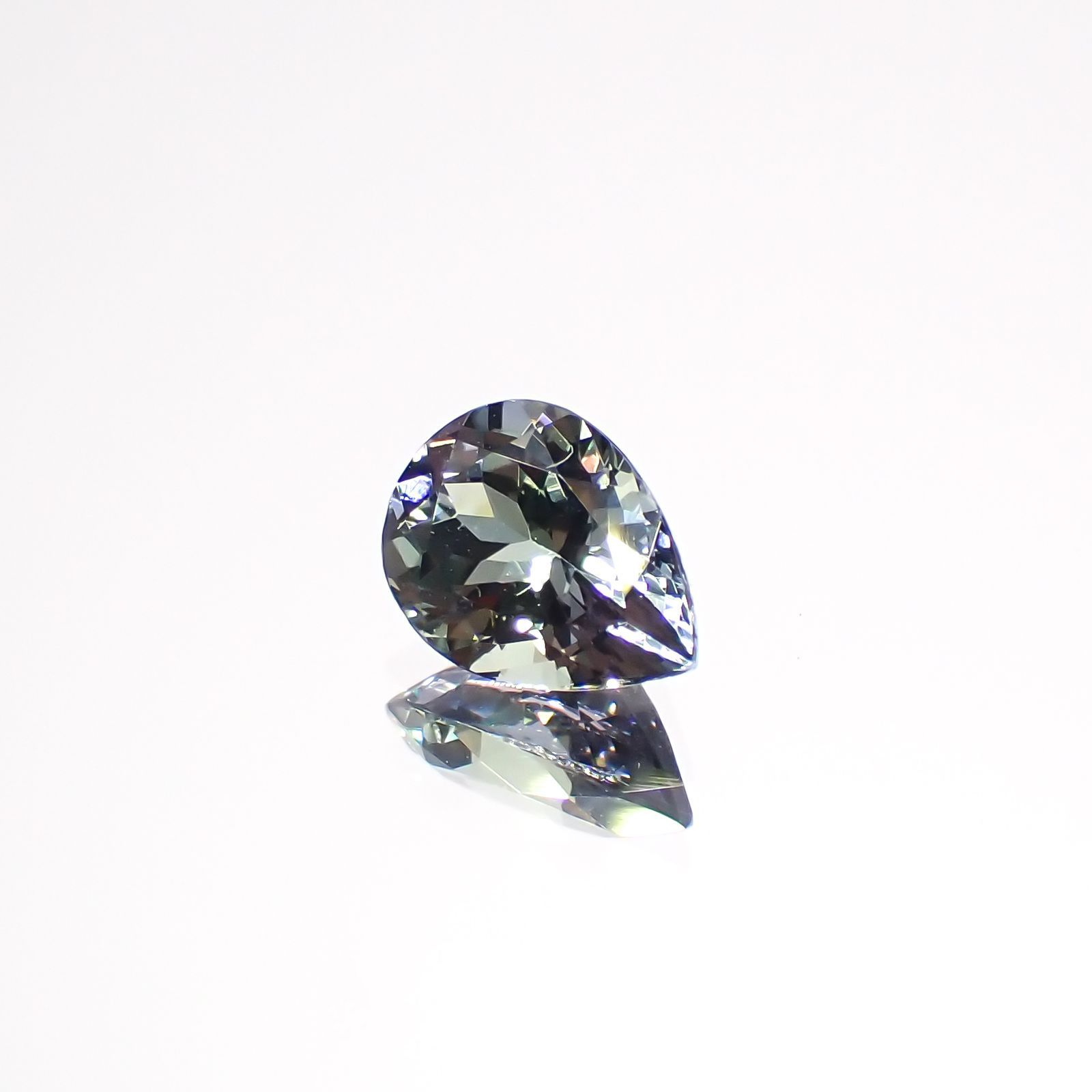 バイカラータンザナイト(宝石名ゾイサイト)タンザニア産 0.80ct 識別済[220716999]7.1x5.2mm前後