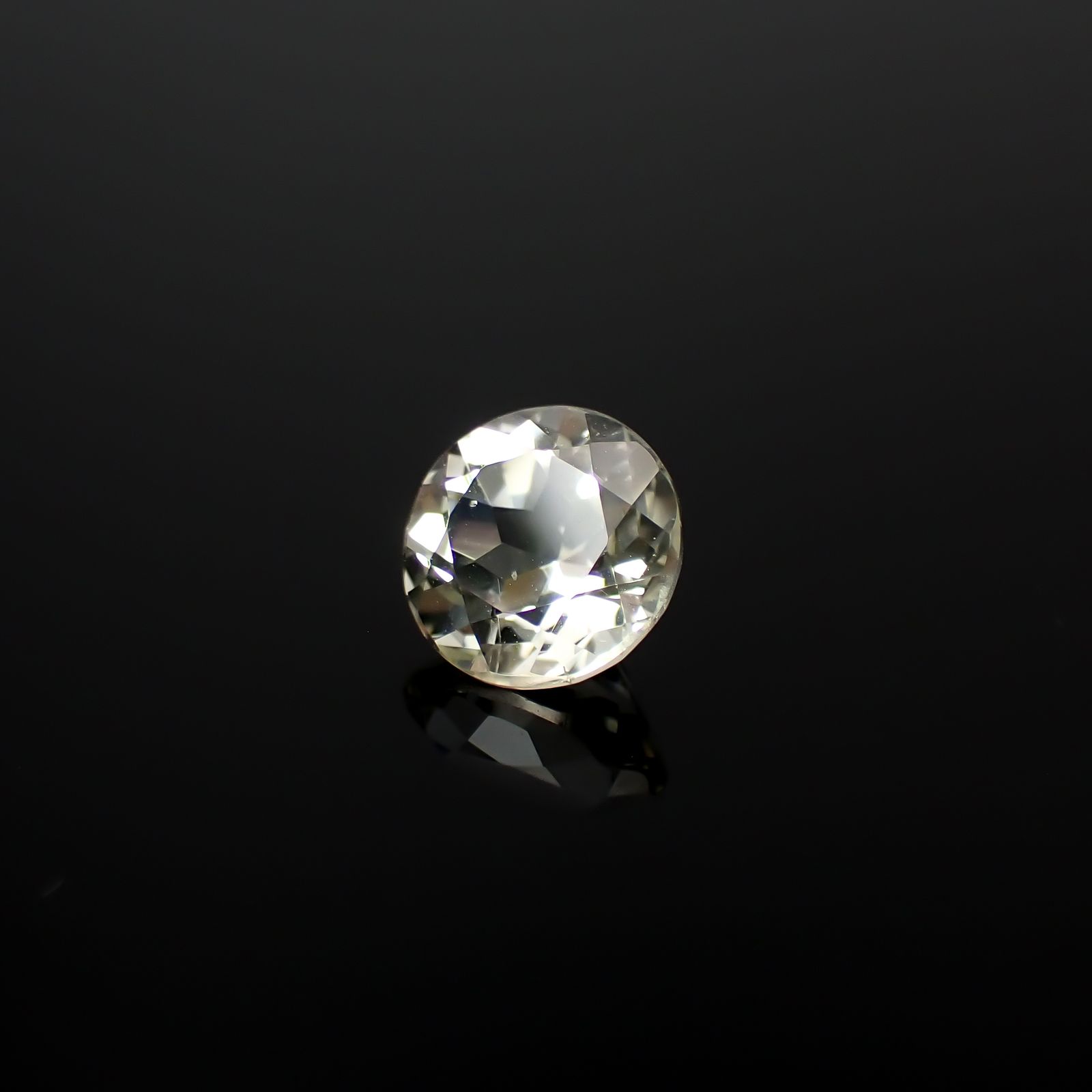 トリフェーン アフガニスタン/ブラジル産 2.12ct[240628443]7.9x7.9mm前後