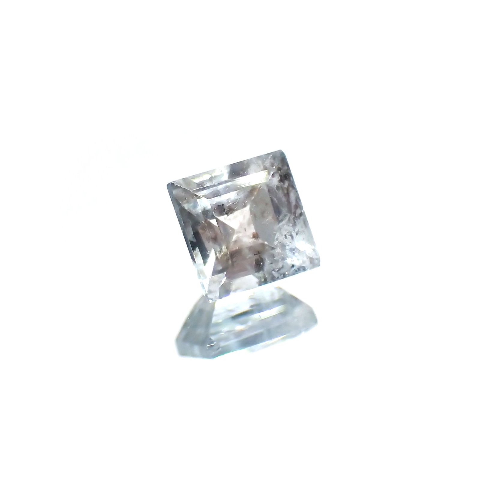 アベンチュリンアクアマリン ナイジェリア産 0.70ct / 5.1x5mm前後 [260114457]