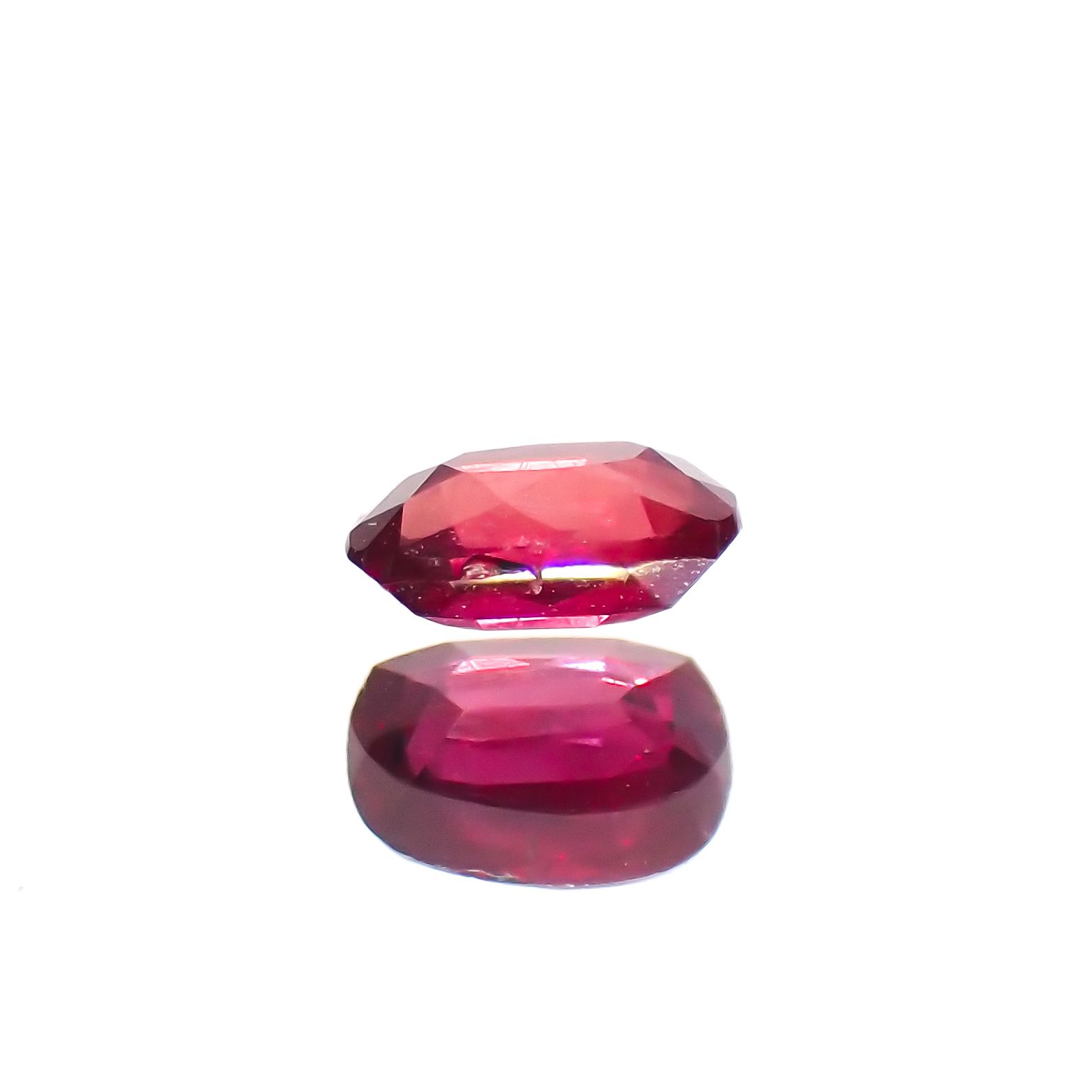 ルビー 非加熱 マダガスカル産 0.25ct[230622343]4.2x3.1mm前後