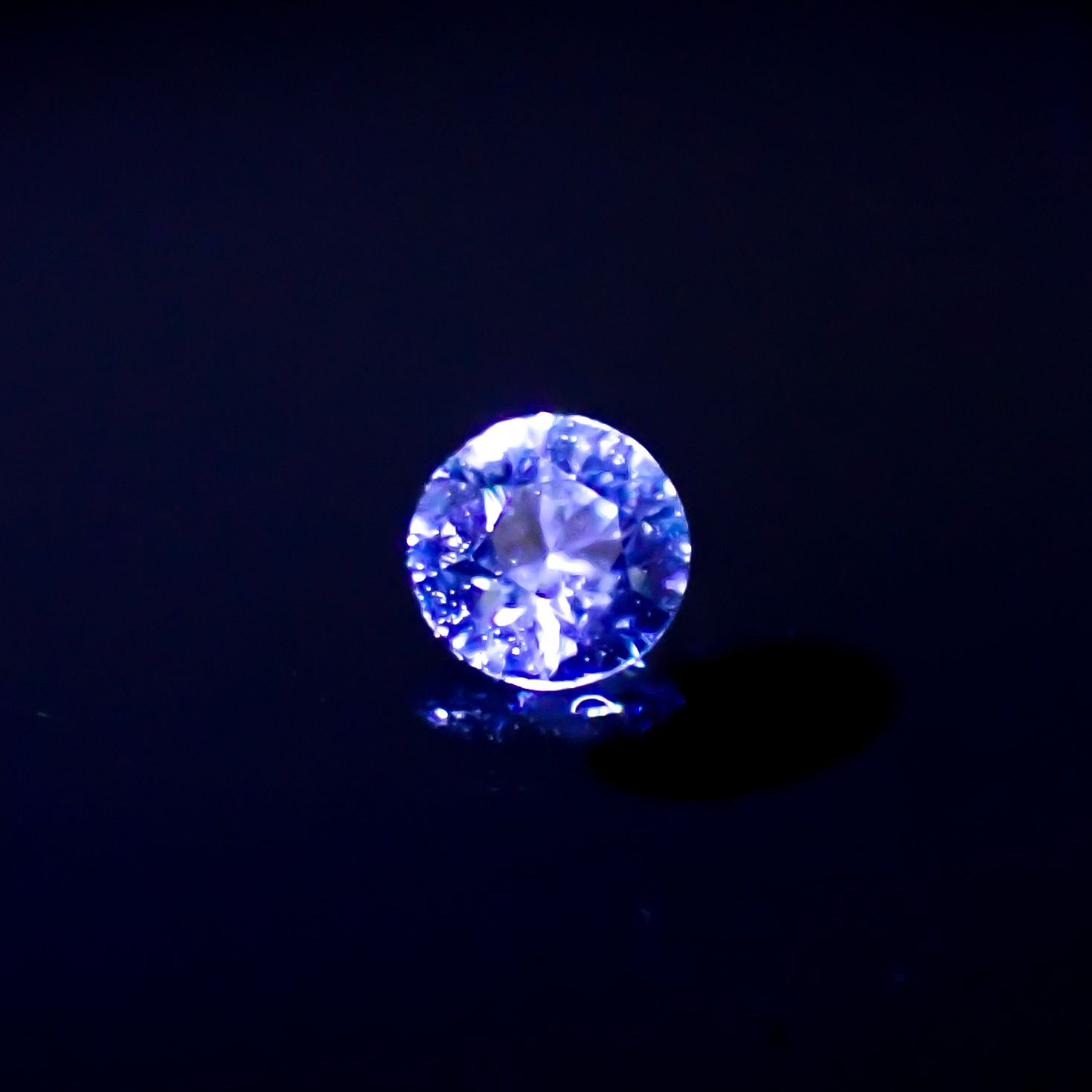 リバースカラーチェンジジルコン ミャンマー・モゴック産 0.21ct[240929170]3.4x3.3mm前後