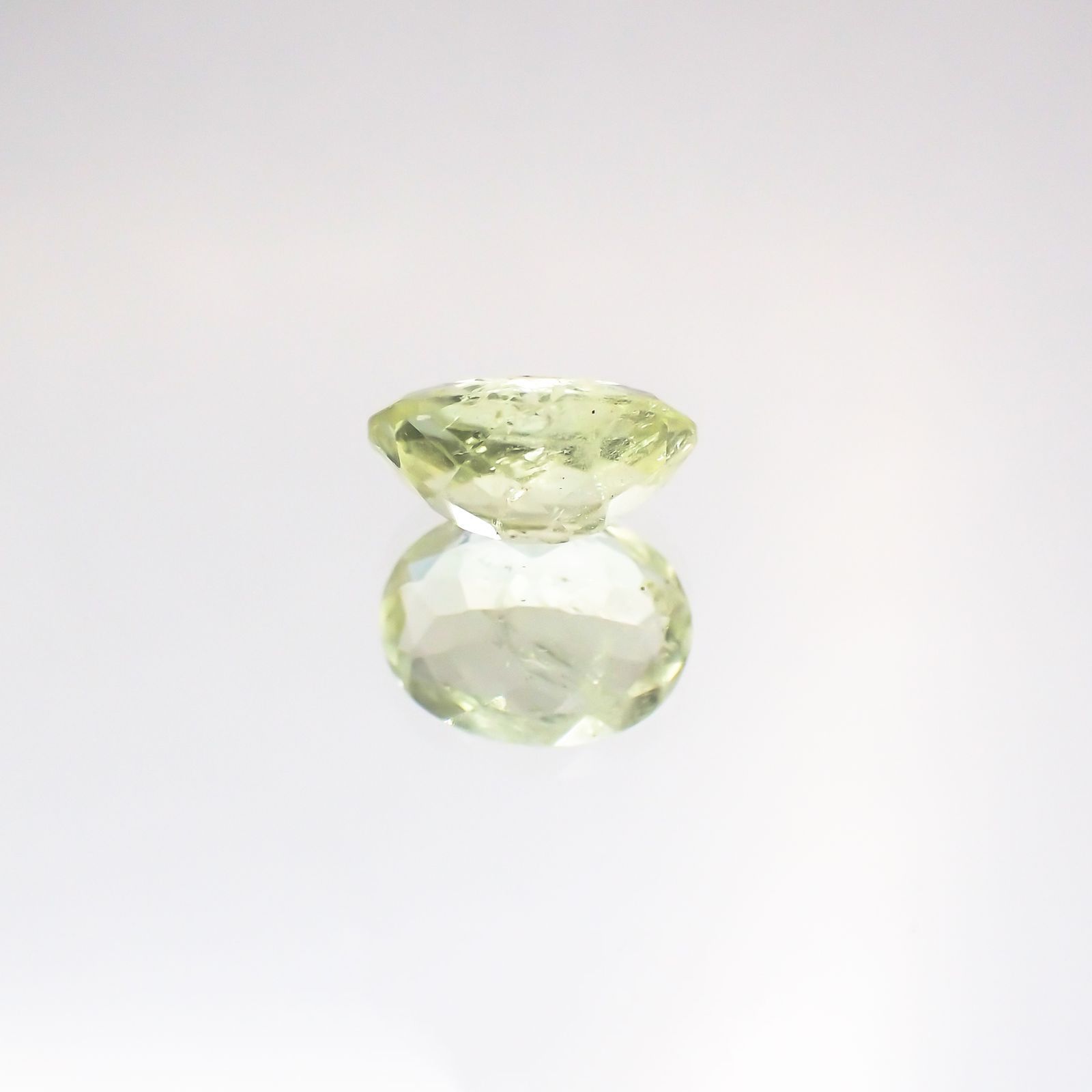 ブラジリアナイト(宝石名ブラジリアナイト) ブラジル産 1.22ct 識別済[210510745]8×6.2mm前後