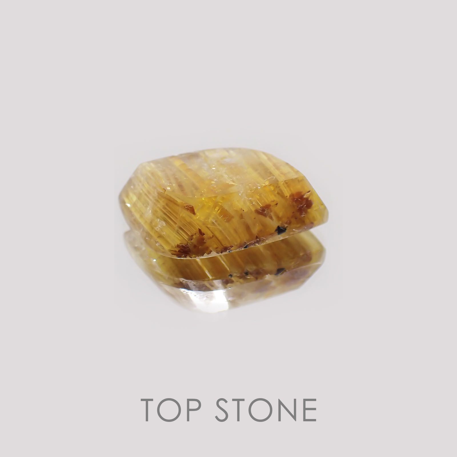◇フリーフォーム◇タイチンルチルクォーツ(宝石名ルチルレイテッド・クォーツ) ブラジル産 7.61ct 識別済[21019176]15×10.2mm前後
