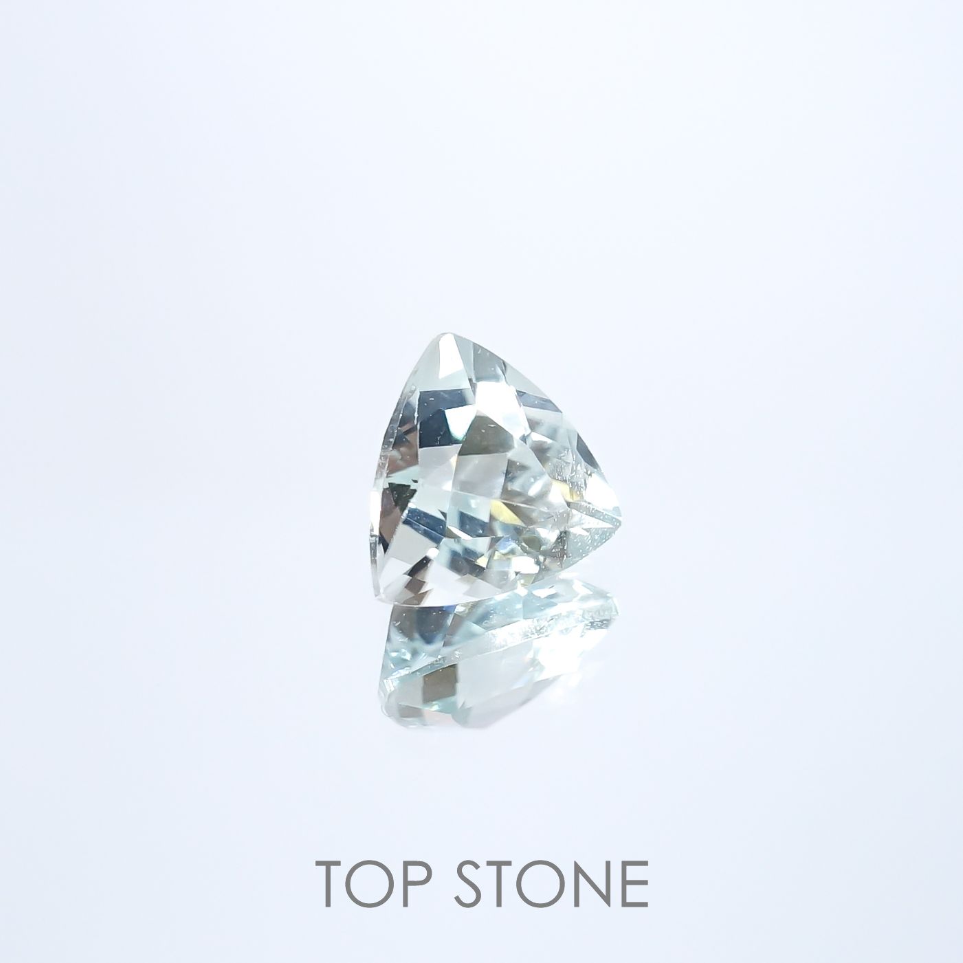 モンテブラサイト(宝石名モンテブラサイト)マダガスカル産 1.15ct 識別済[220817426]6.9x7mm前後