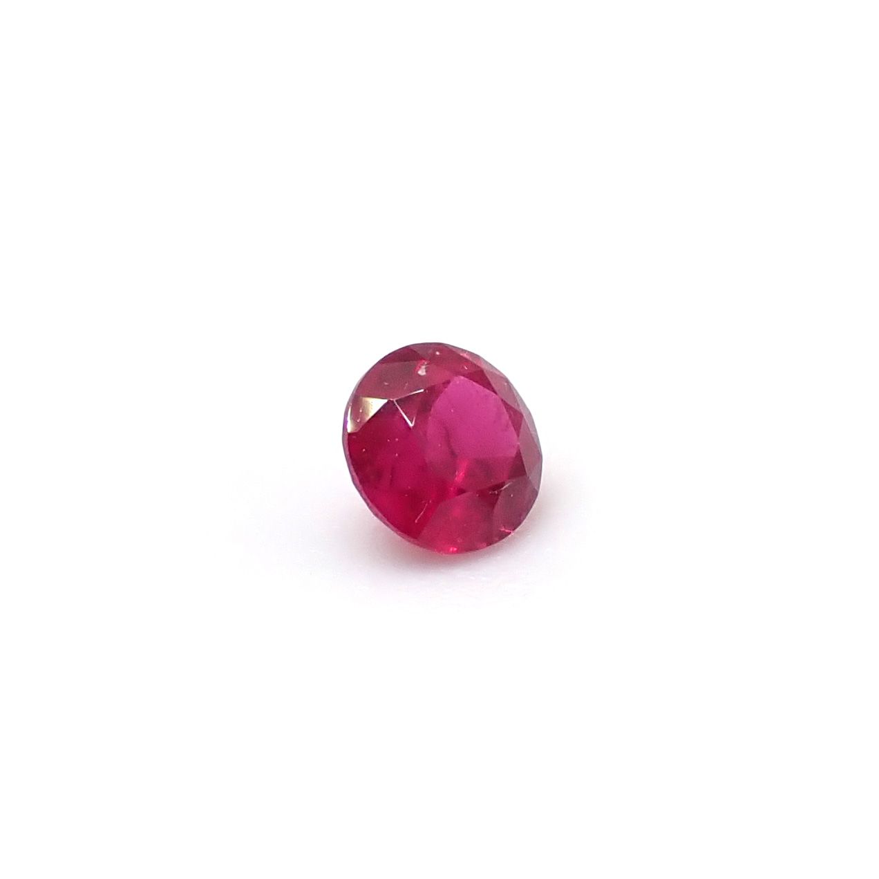 ルビー グリーンランド産 0.15ct / 3x3mm前後 [261033225]