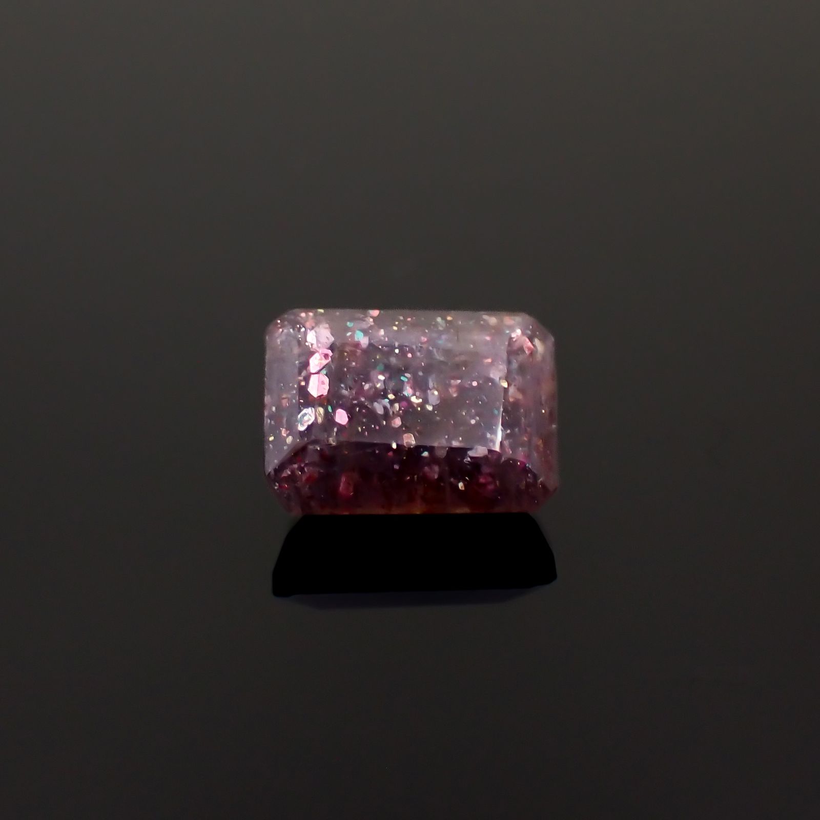ブラッドショットアイオライト インド産 1.56ct[230923351]8.1x6.1mm前後
