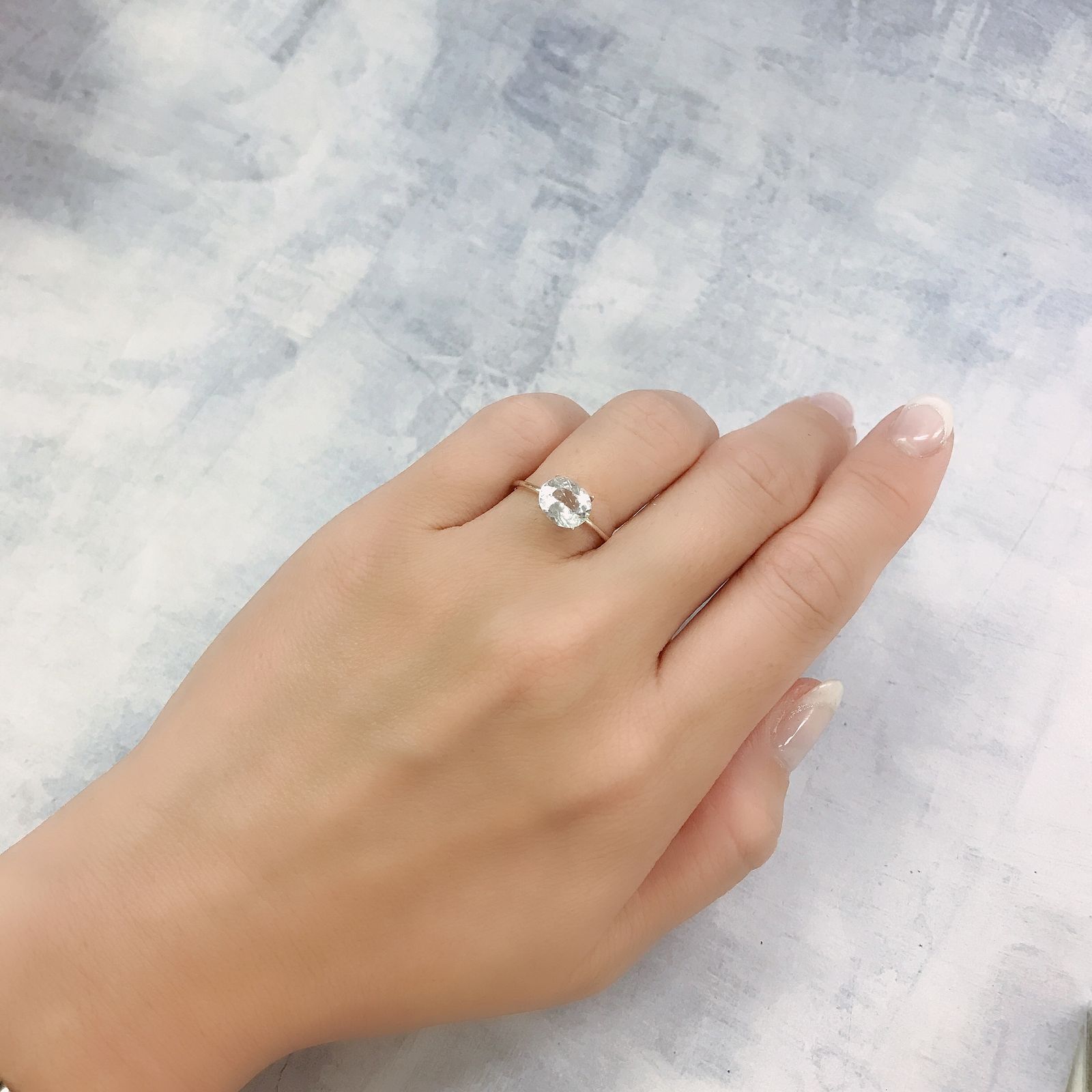 フェナカイト(宝石名フェナカイト)マダガスカル産 1.48ct 識別済[220716958]8.1x7mm前後