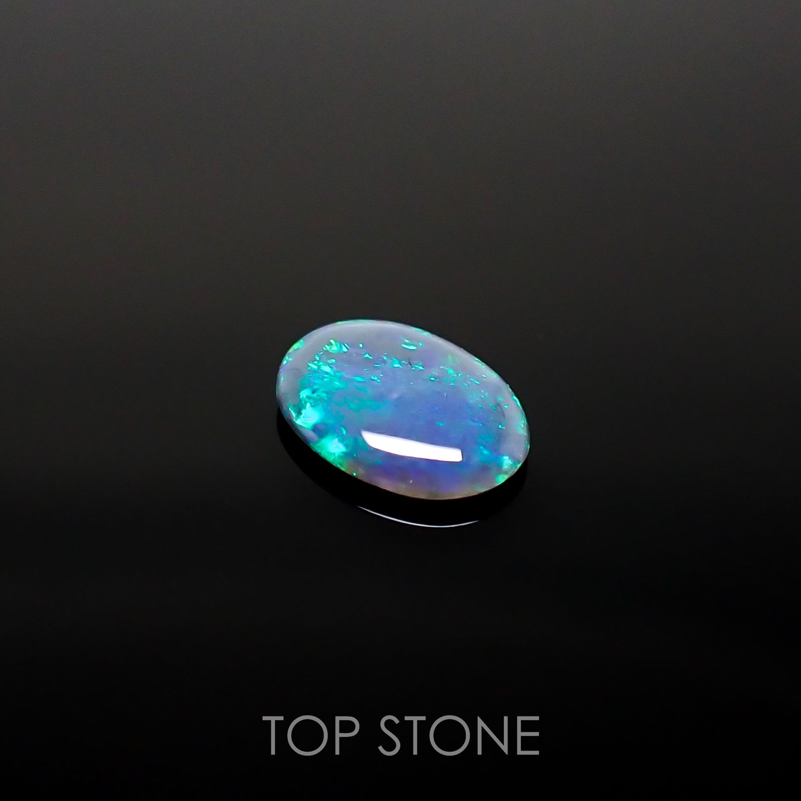 ブラックオパール オーストラリア産 ルース 0.72ct[210611323]8.8×6.7mm前後