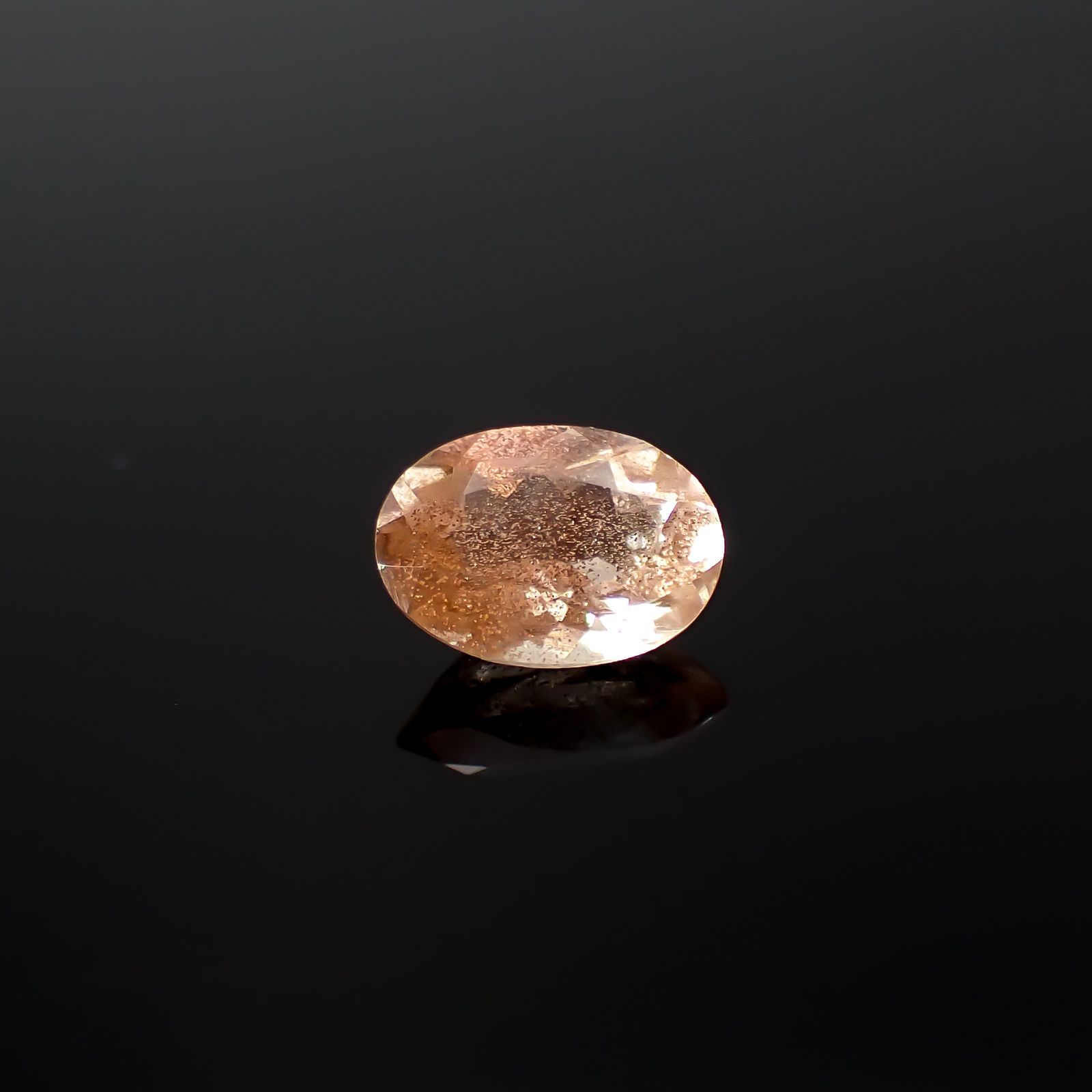 オレゴンサンストーン アメリカ・オレゴン州産 0.71ct[240628210]6.9x4.9mm前後