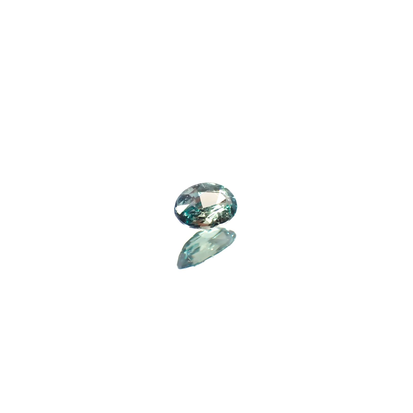 アレキサンドライト ブラジル産/EmeraldMains社製 0.10ct[240527584]3.6x2.4mm前後