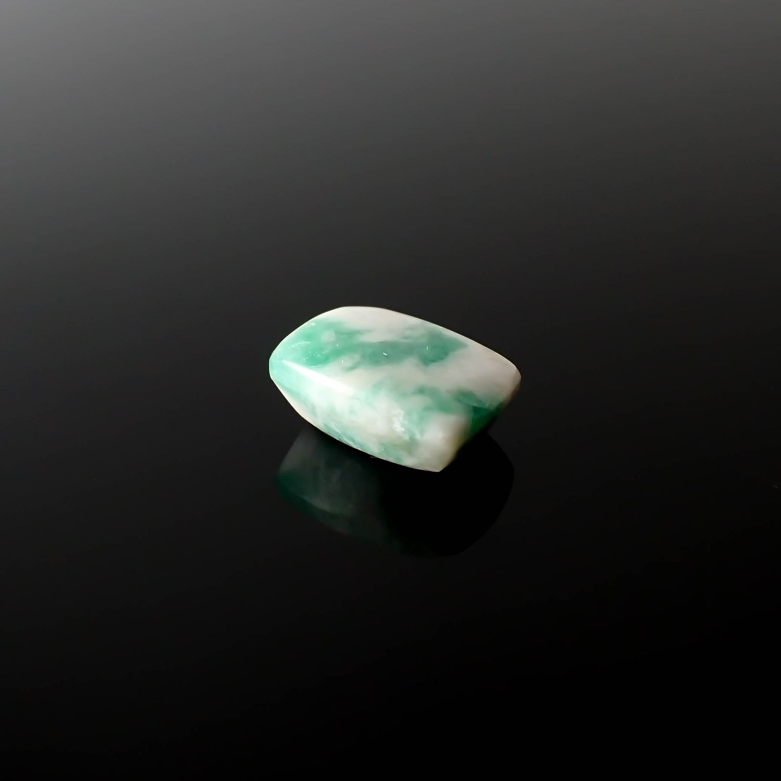 マトリックスエメラルド(エメラルドインクォーツ/フェルドスパー) ブラジル産 2.95ct[240326491]9.9x7.2mm前後
