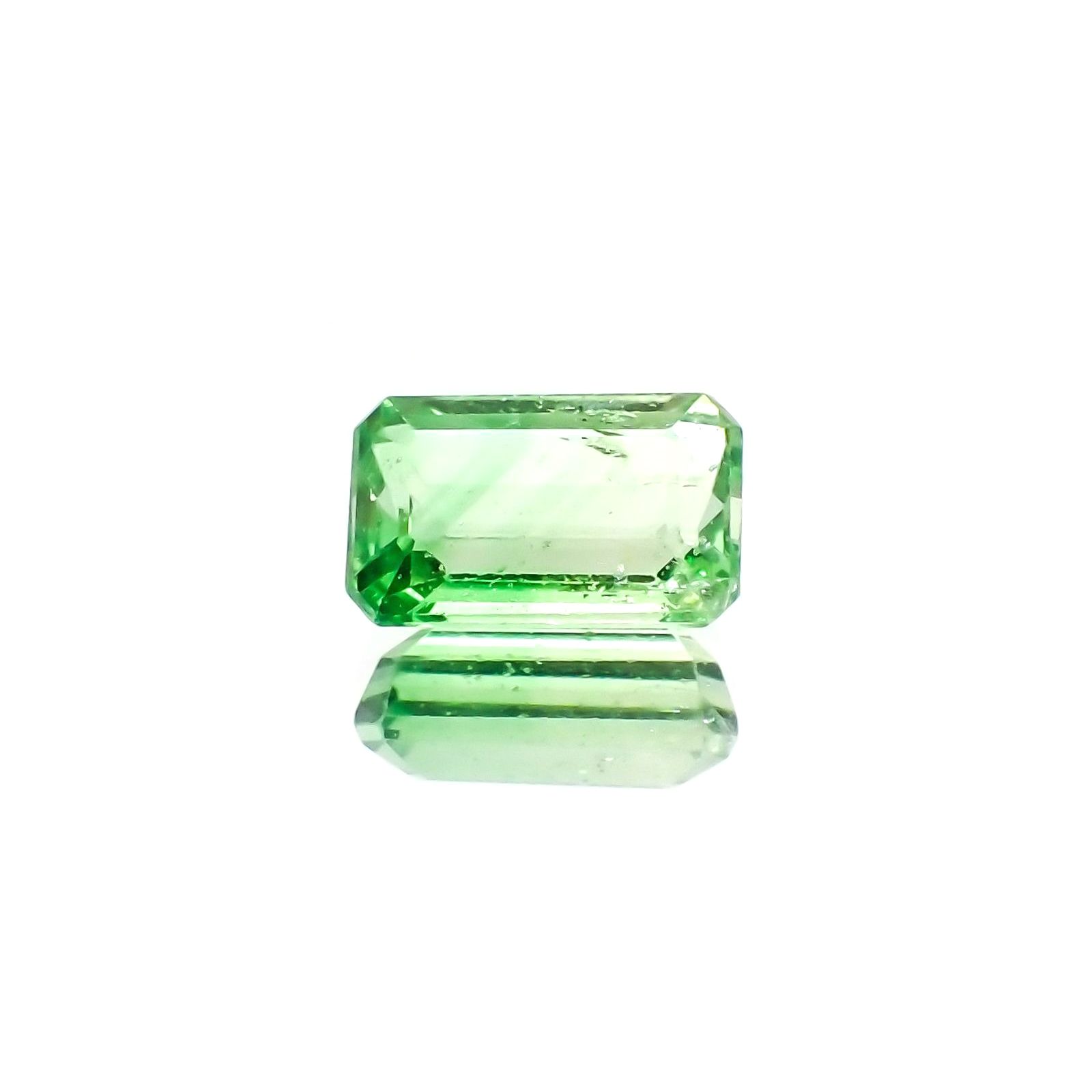 バイカラーツァボライト(宝石名グリーン グロッシュラー・ガーネット)タンザニア産 識別済 1.45ct / 7.7x4.8mm前後 [231124266]
