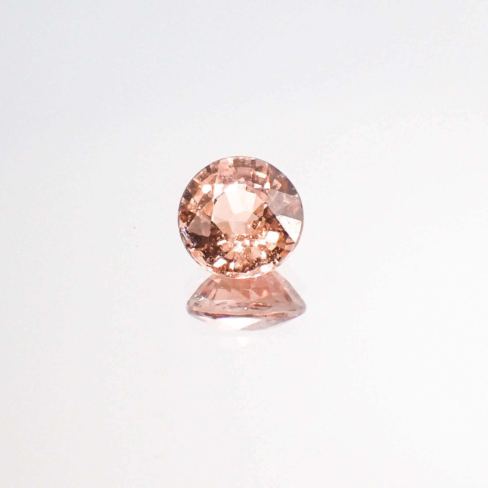 パパラチャサファイア スリランカ産 ルース 鑑別書付き 0.85ct[20062894]5.6×5.6mm前後