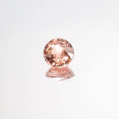 パパラチャサファイア スリランカ産 ルース 鑑別書付き 0.85ct[20062894]5.6×5.6mm前後