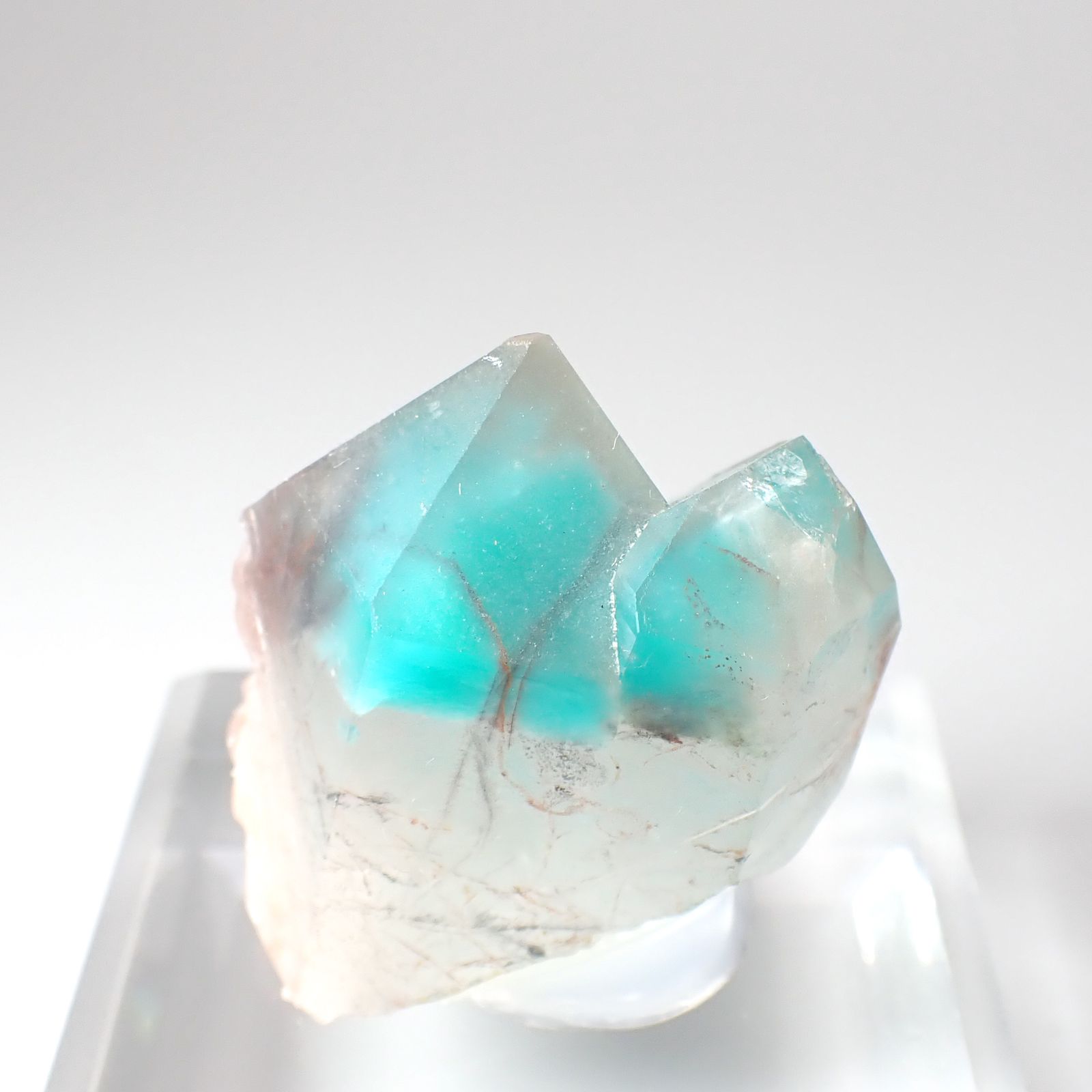 アホイトインクォーツ原石 南アフリカ・メッシーナ鉱山産 アクリル台座付き 159.82ct(31.96g) / 36x21.7x32.1mm前後 [260532292]