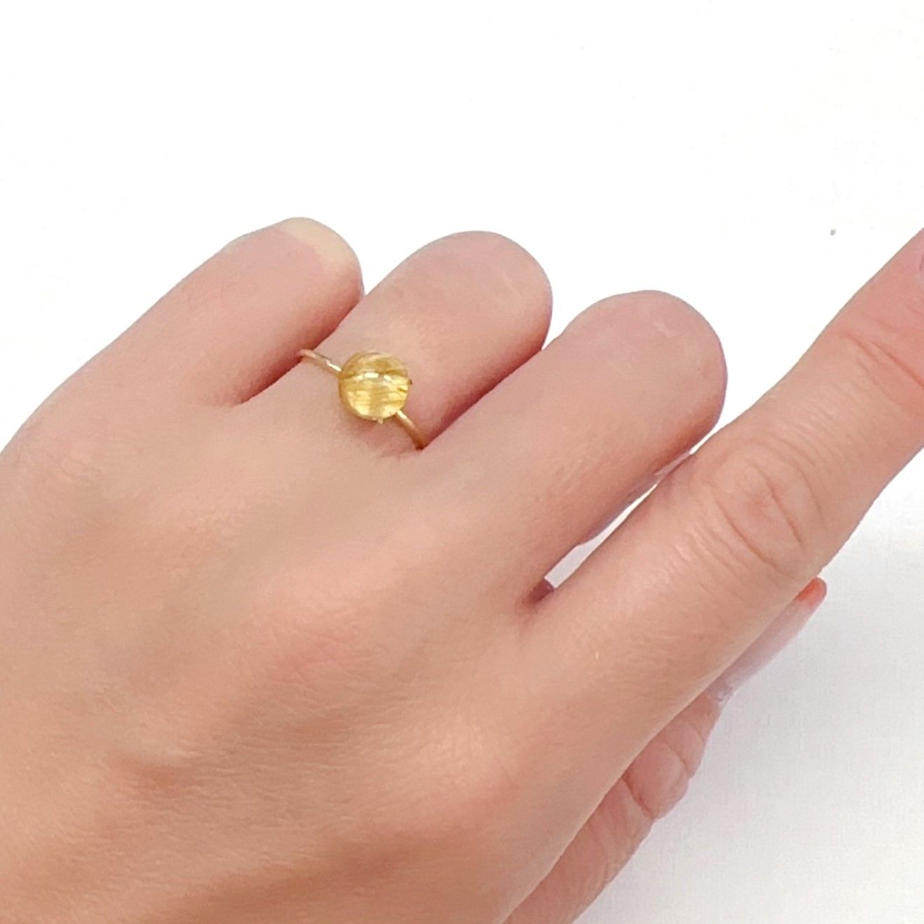 ルチルクオーツ キャッツアイ ブラジル産 2.22ct[240427337]7.1x7.1mm前後