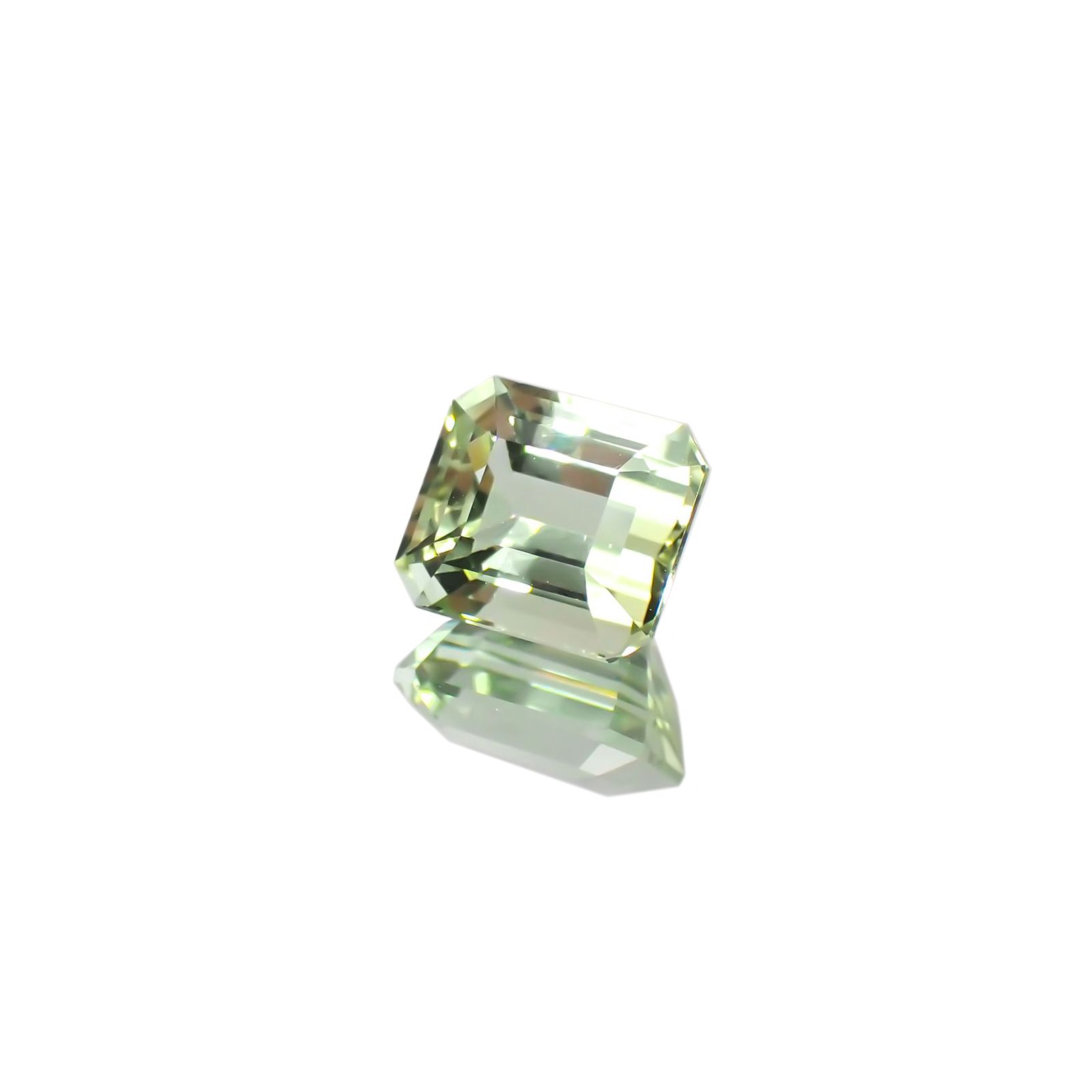 ミントトルマリン(宝石名グリーン・トルマリン) ルワンダ産 1.54ct 識別済[21029993]6.8×6mm前後