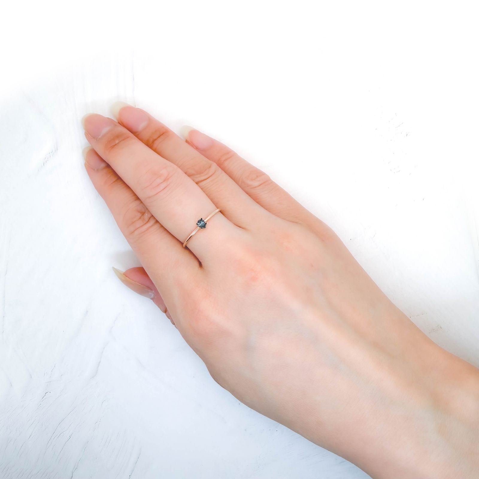 ベキリーブルーガーネット（カラーチェンジガーネット アレキタイプ） マダガスカル・ベキリー産 0.14ct / 3.6x2.5mm前後 [260732456]