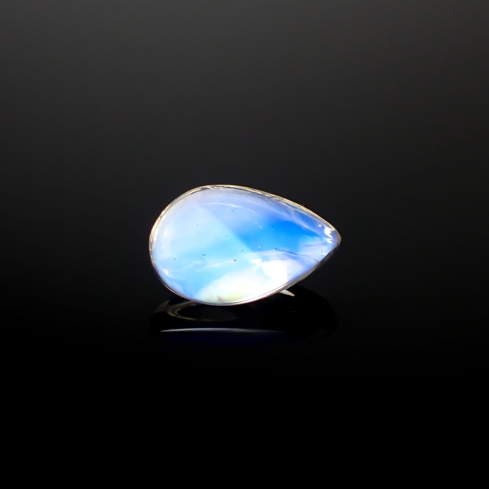 ブルームーンストーン インド産 1.58ct[230522069]10x7mm前後