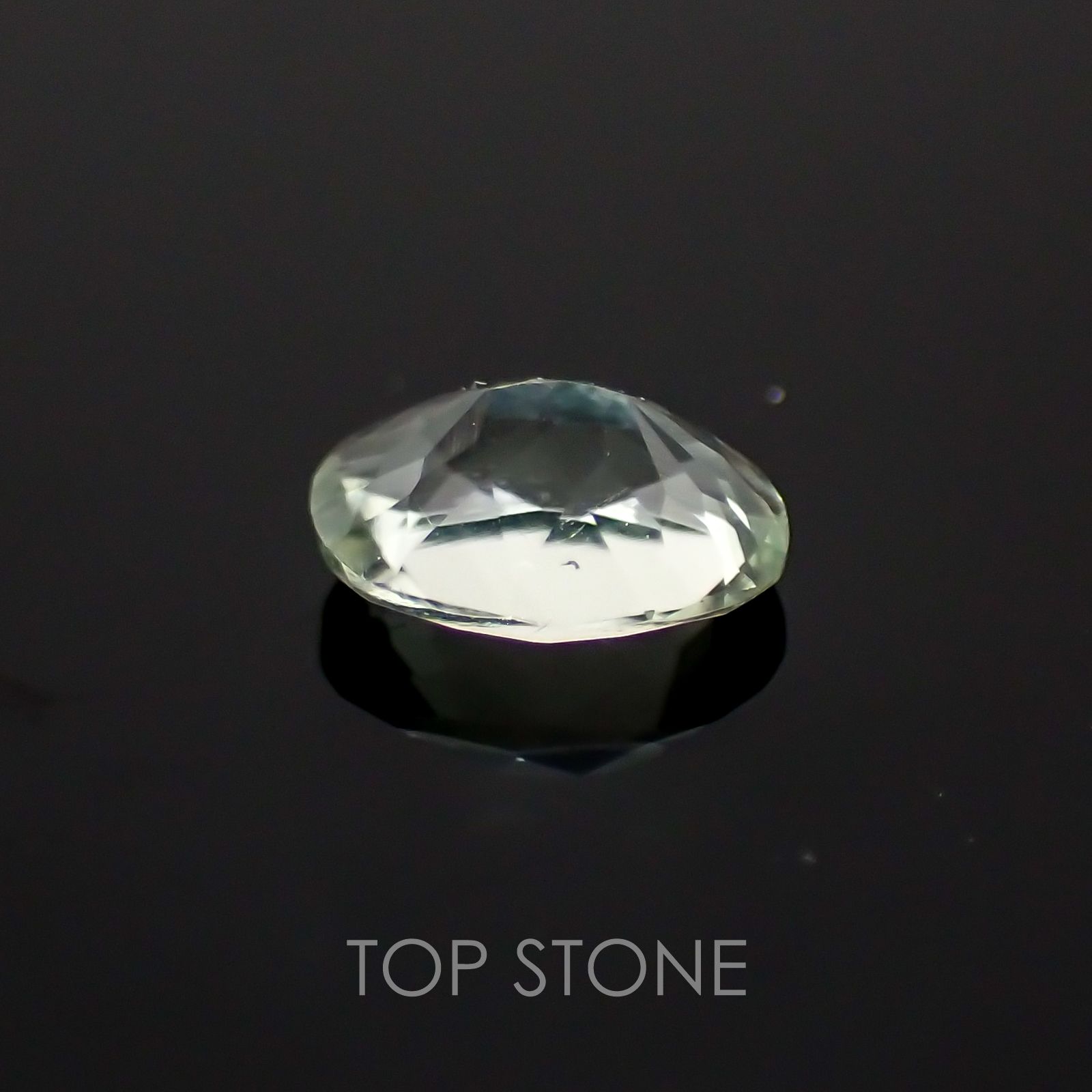 ライム ヘルデライト ブラジル産 ルース 0.22ct[20129054]4.5×3.2mm前後