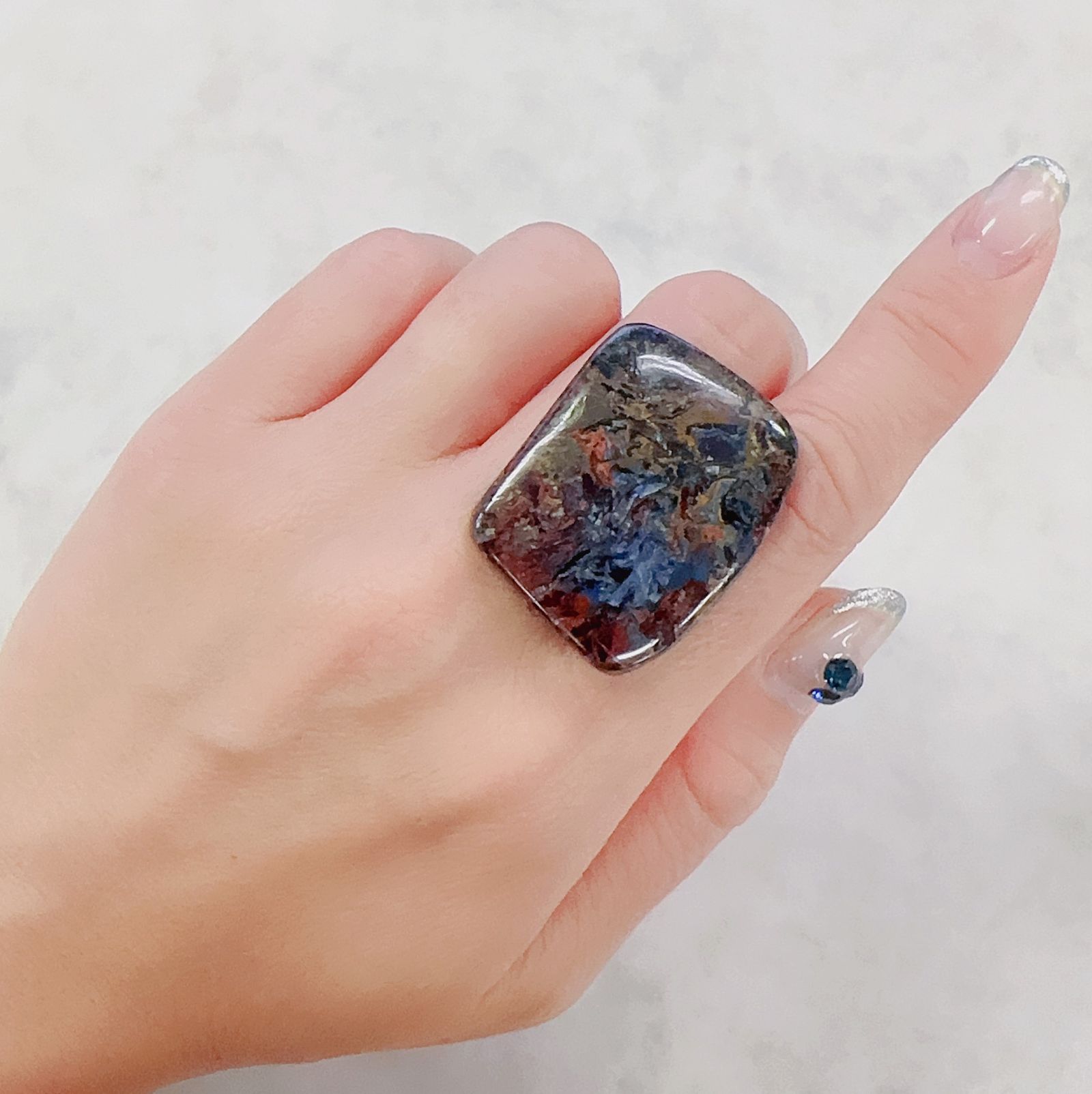 ピーターサイト 南アフリカ産 55.46ct[230722618]33.3x25.7mm前後