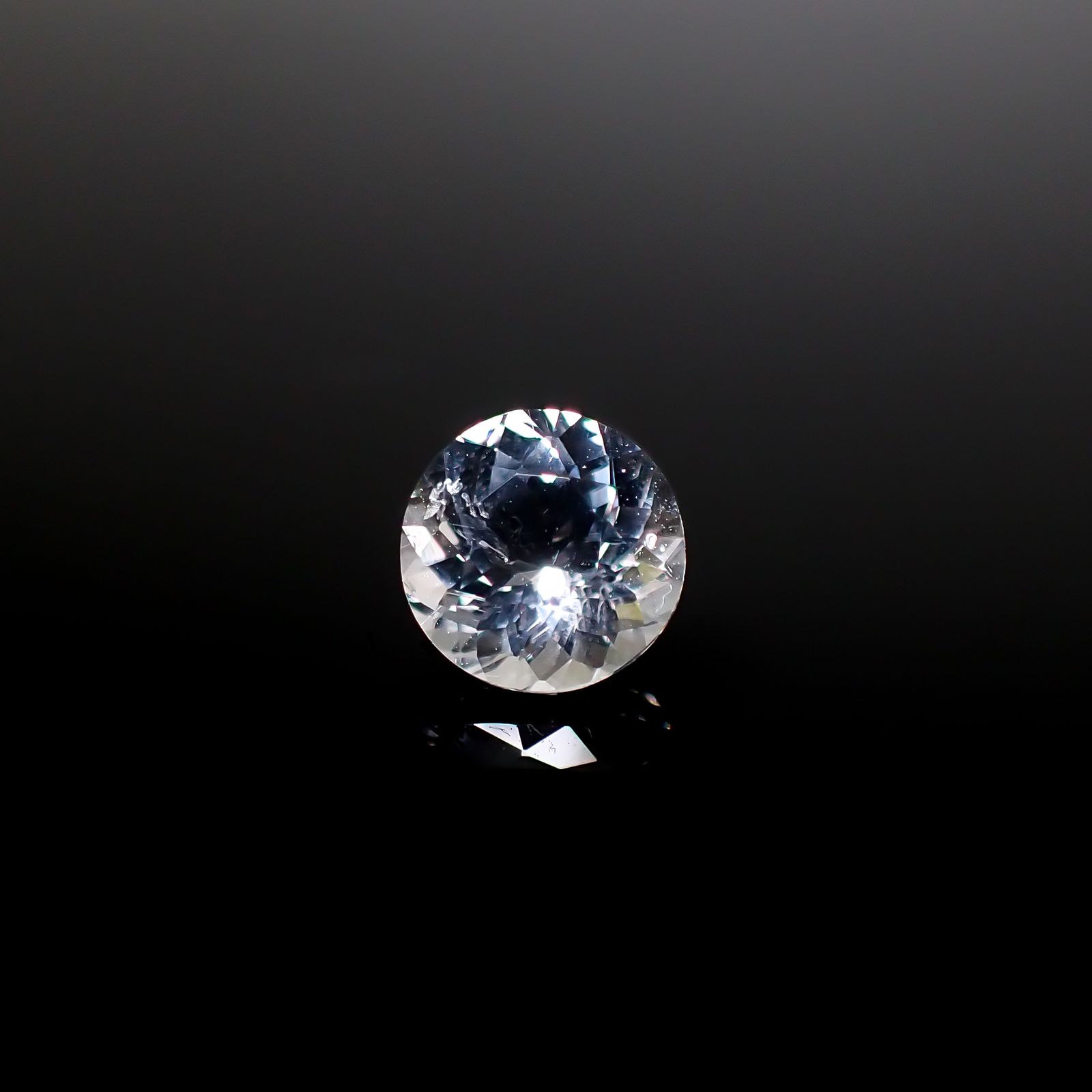 ポルサイト(宝石名ポルサイト)アフガニスタン産 1.05ct 識別済[250129724]6.6x6.6mm前後