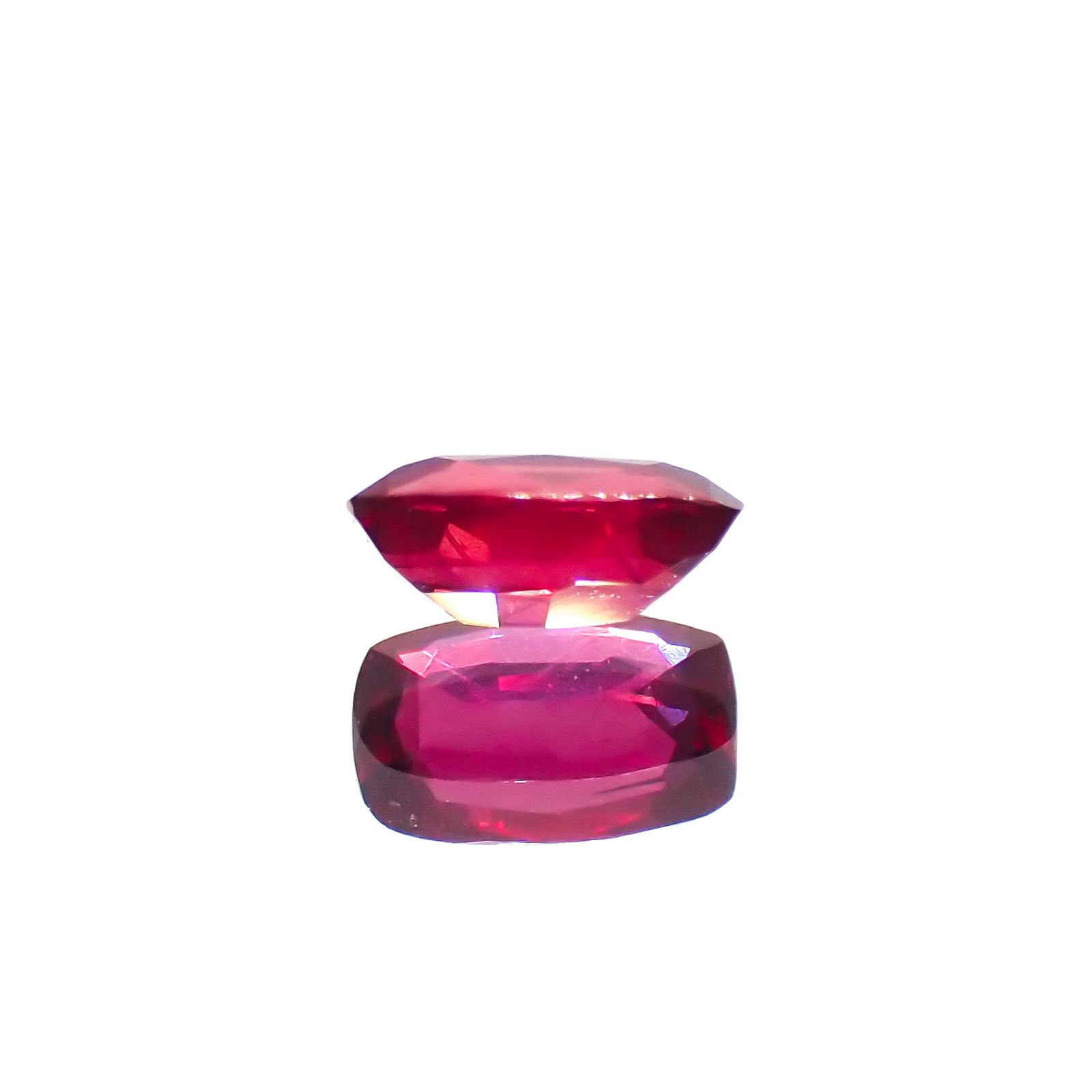 ルビー 非加熱 マダガスカル産 0.33ct[230622340]5.1x3.1mm前後