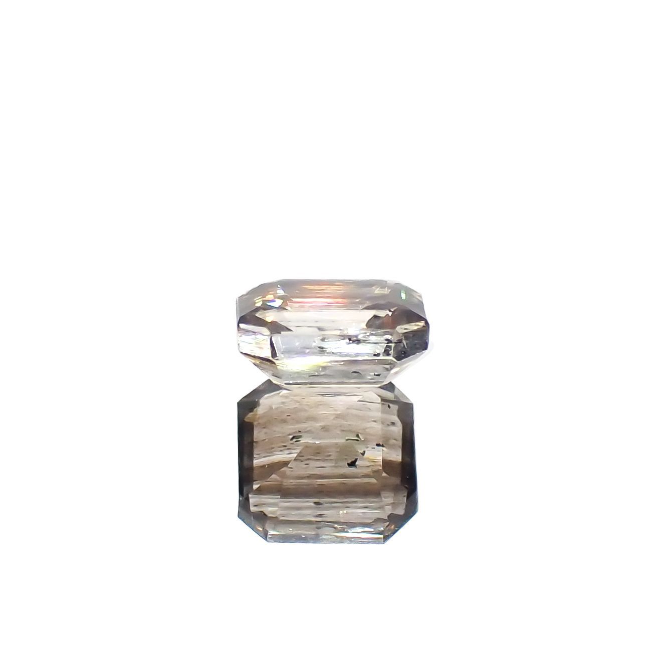 レインボースキャポライト ブラジル産 0.97ct[230220612]6x5.9mm前後