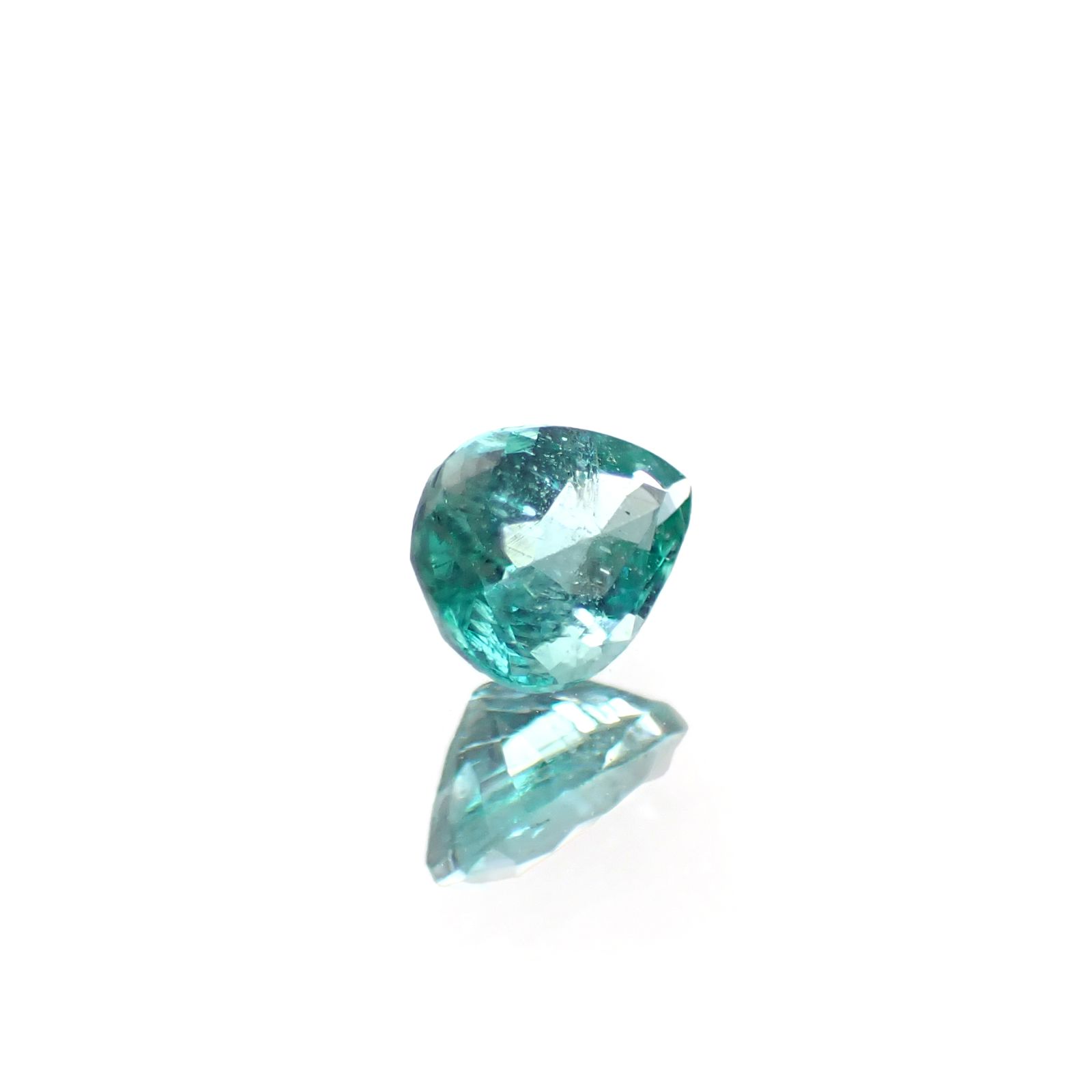 ブルーエメラルド(ブルーグリーンベリル) ザンビア産 0.26ct [250430289]4.8x3.7mm前後