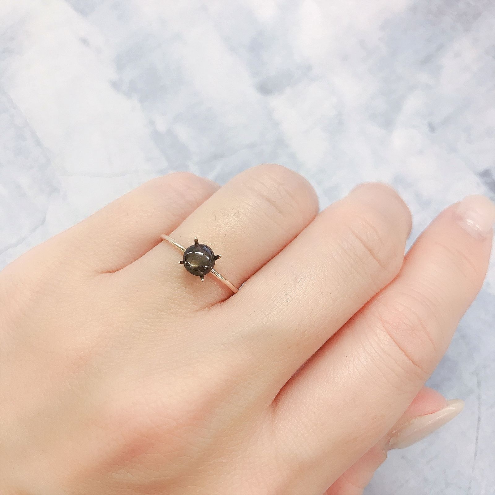 ゴールドシーンサファイア(宝石名シーン・サファイア)ケニア産 0.71ct 識別済[220616222]5.3x5.2mm前後