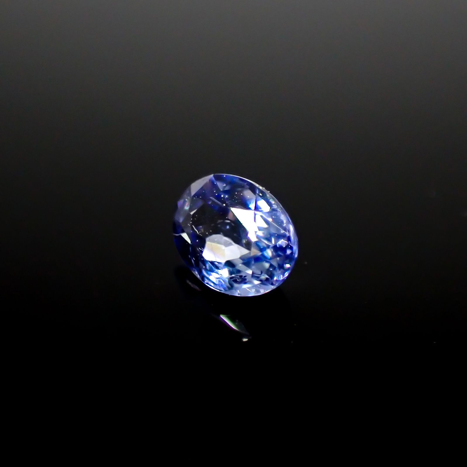 ベニトアイト アメリカ・カリフォルニア州産 0.26ct[240928698]4.4x3.2mm前後