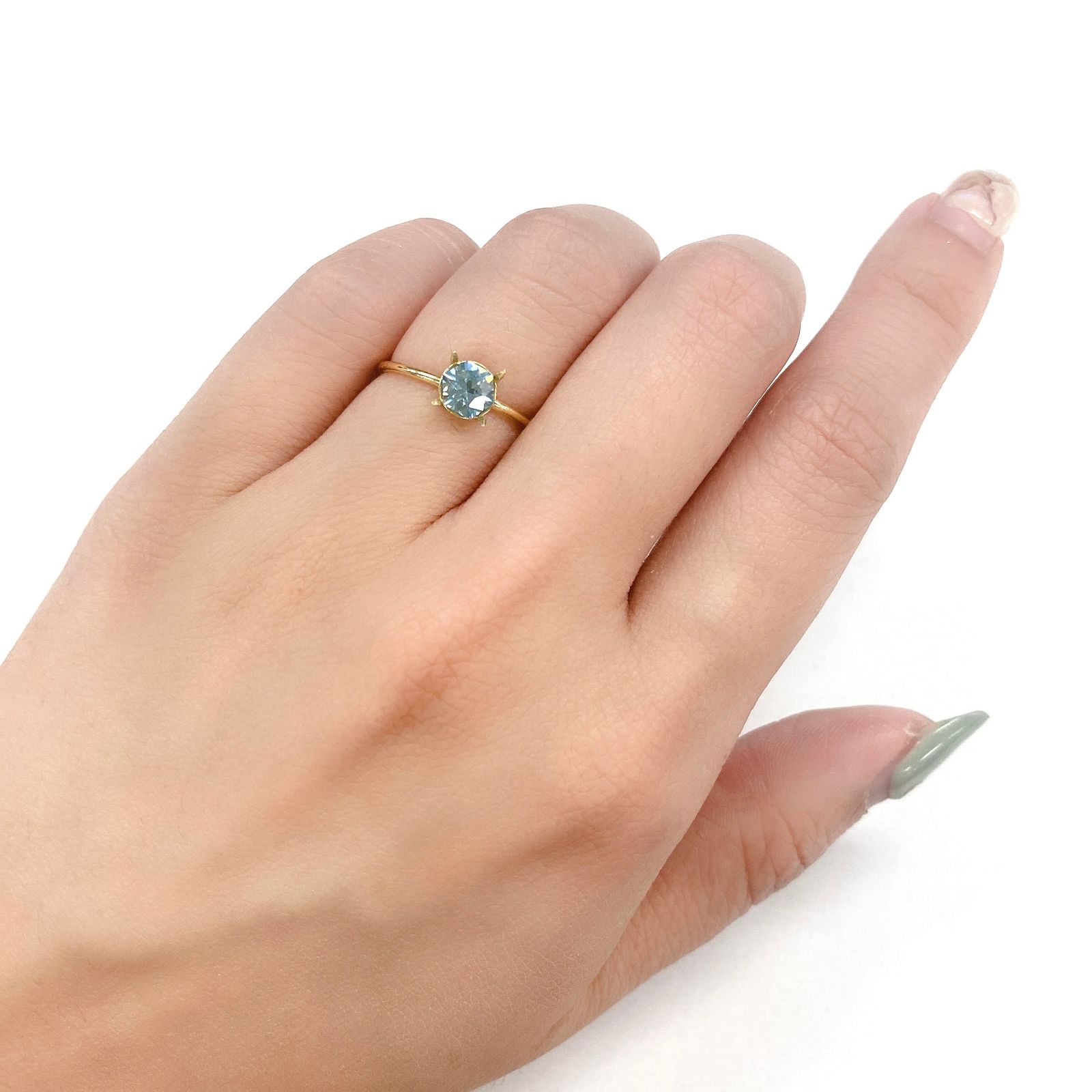 ◇ヘキサゴンカット◇ブルージルコン カンボジア産 ルース 0.77ct[210410479]4.9×4.9mm前後