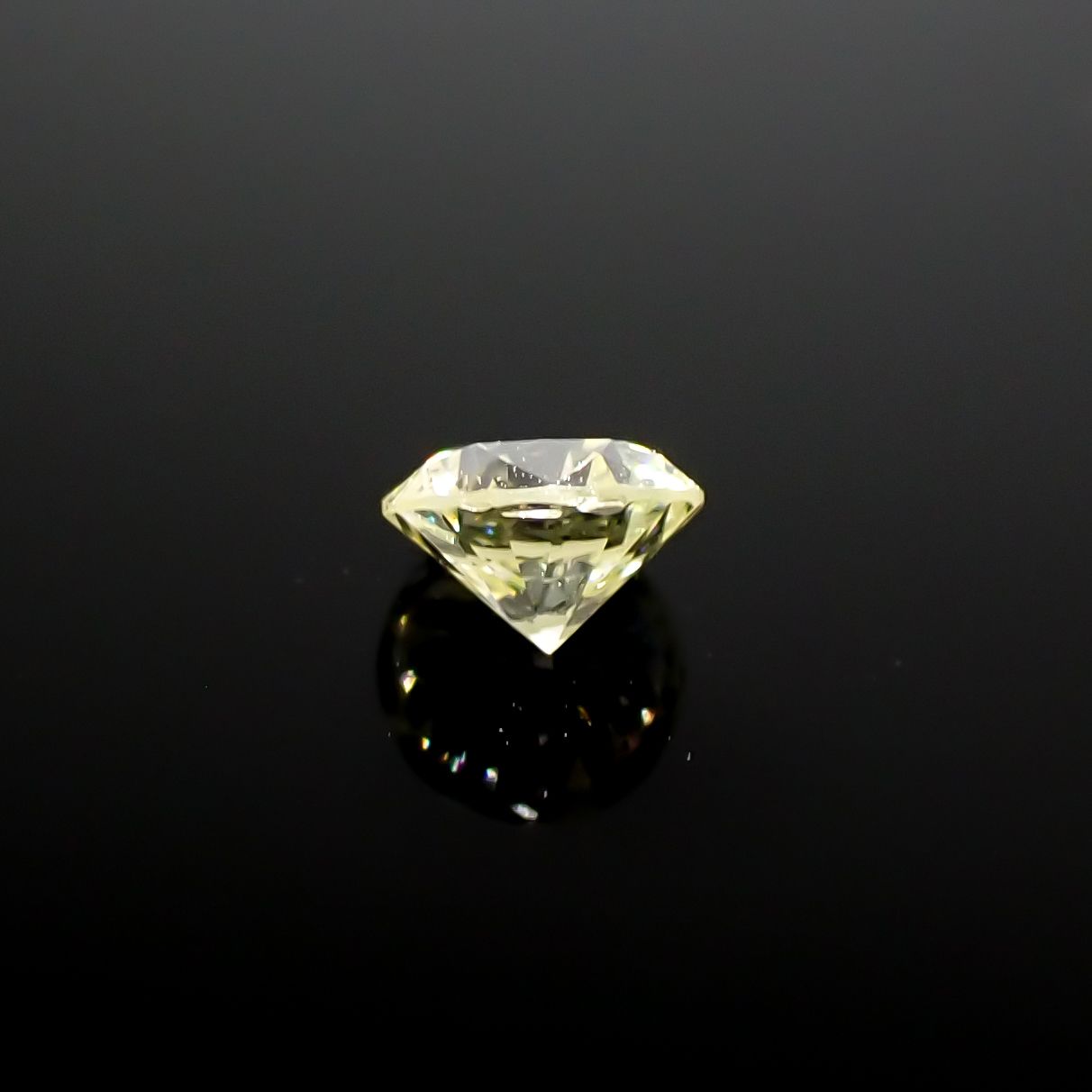 ライトイエローダイヤモンド TTLC/ I  0.11ct[240326890]2.9x2.9mm前後