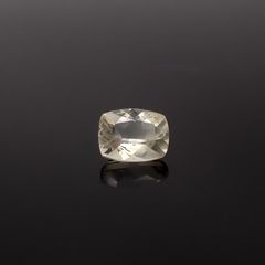 リューサイト 遊色効果あり イタリア産 0.79ct / 6.9x5.4mm前後 [260131559]