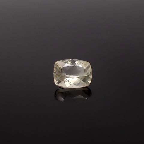 リューサイト 遊色効果あり イタリア産 0.79ct / 6.9x5.4mm前後 [260131559]