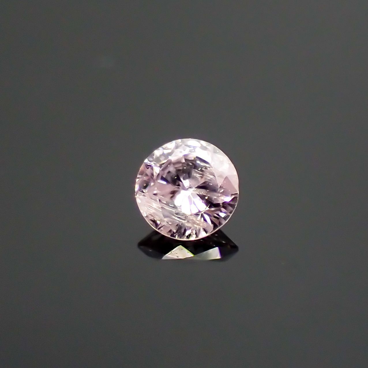 ピンクダイヤモンド(宝石名ダイヤモンド) I-2 / LIGHT PURPLISH PINK 0.073ct ソ付(CGL)[210711784]2.6×2.7mm前後