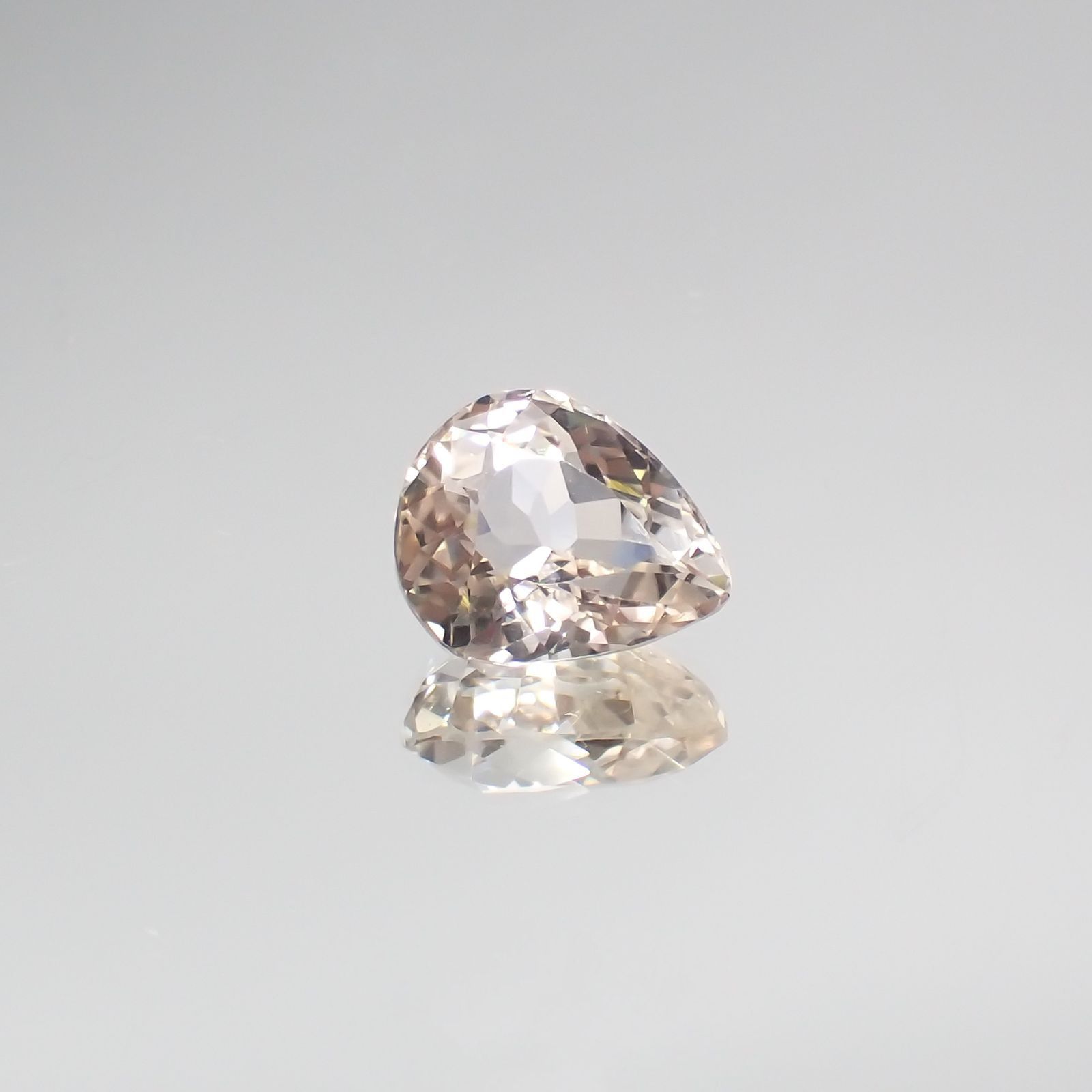 イエロースポジュミン(宝石名スポジュミン) アフガニスタン産 4.39ct 識別済[250711461]11.4×9.4mm前後