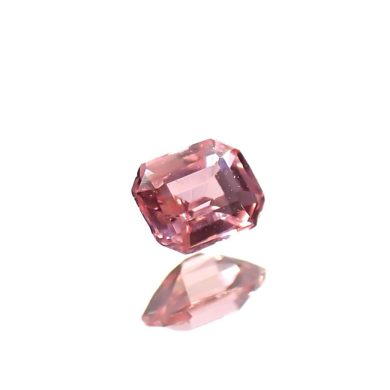 ヴェイリネナイト(宝石名ベイリネナイト)パキスタン産 0.046ct 識別済[221219289]2.3x1.7mm前後