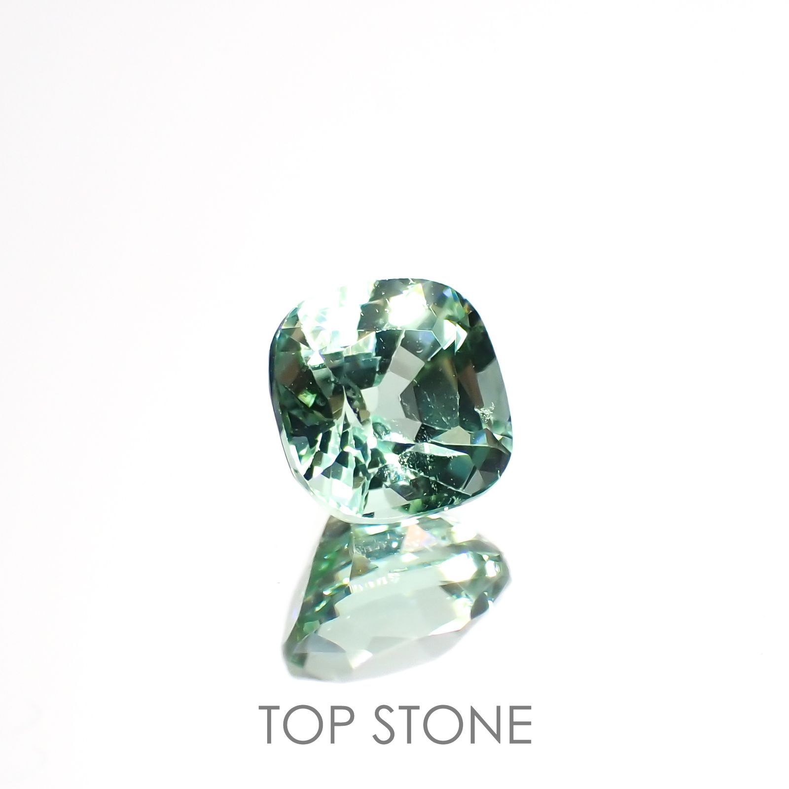 ブルーグリーントルマリン(宝石名トルマリン)アフガニスタン産 0.75ct 識別済[221018343]5.2x5.2mm前後