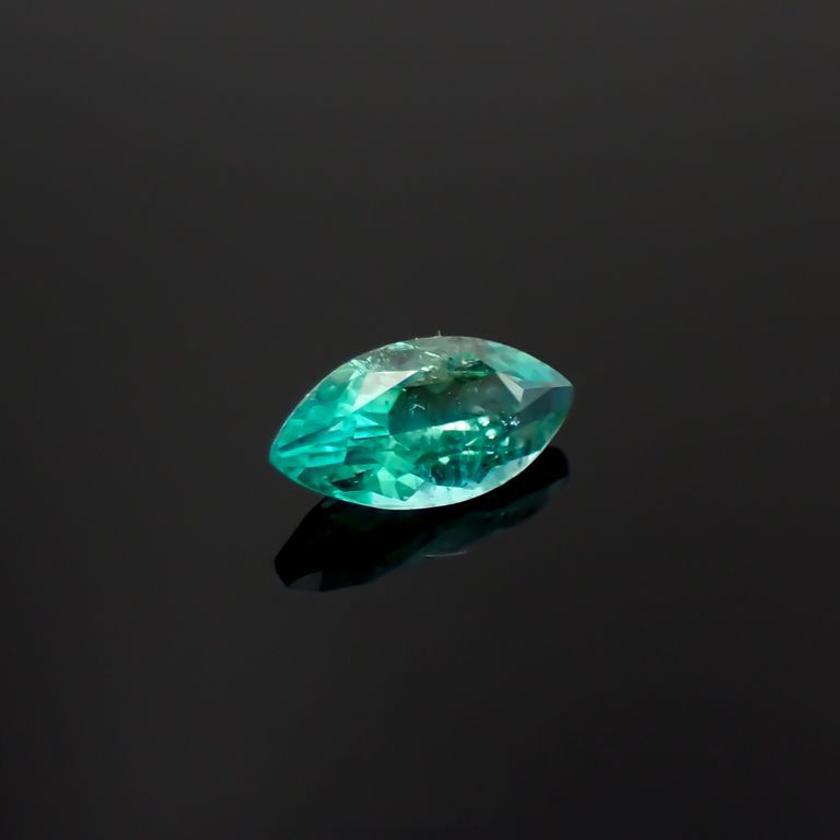 パライバトルマリン(宝石名トルマリン/別名パライバ・トルマリン)ブラジル・キントス鉱山産 0.262ct ソ付(宝貴協)[221018729]6.2x3.1mm前後