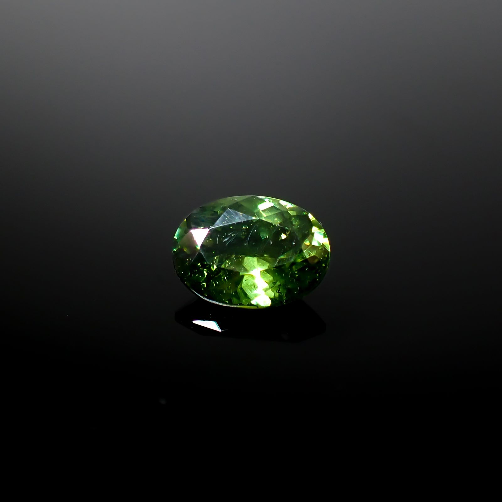 グリーンスファレライト ブルガリア産 1.44ct[240929135]7.9x6mm前後